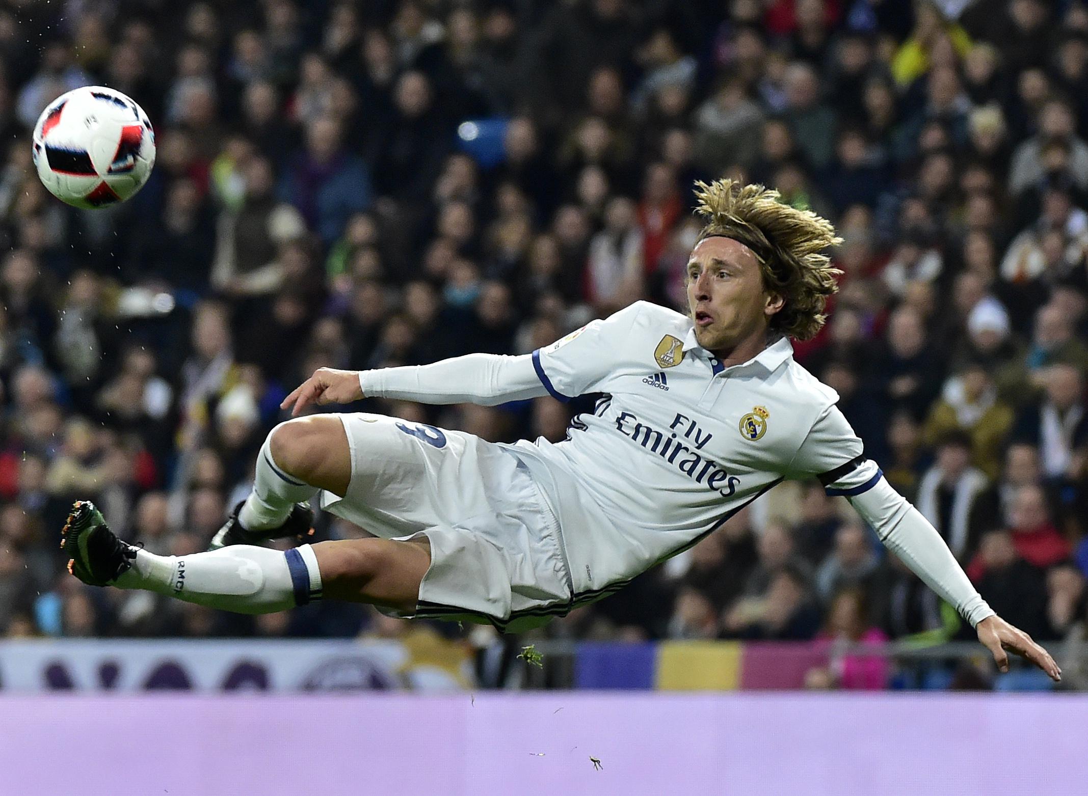 West Ham interest in Jermain Defoe is down to Luka Modric he may need to force through move from Sunderland