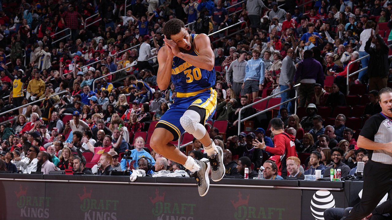 Vote Stephen Curry 'Night Night' for Photo of the Year
