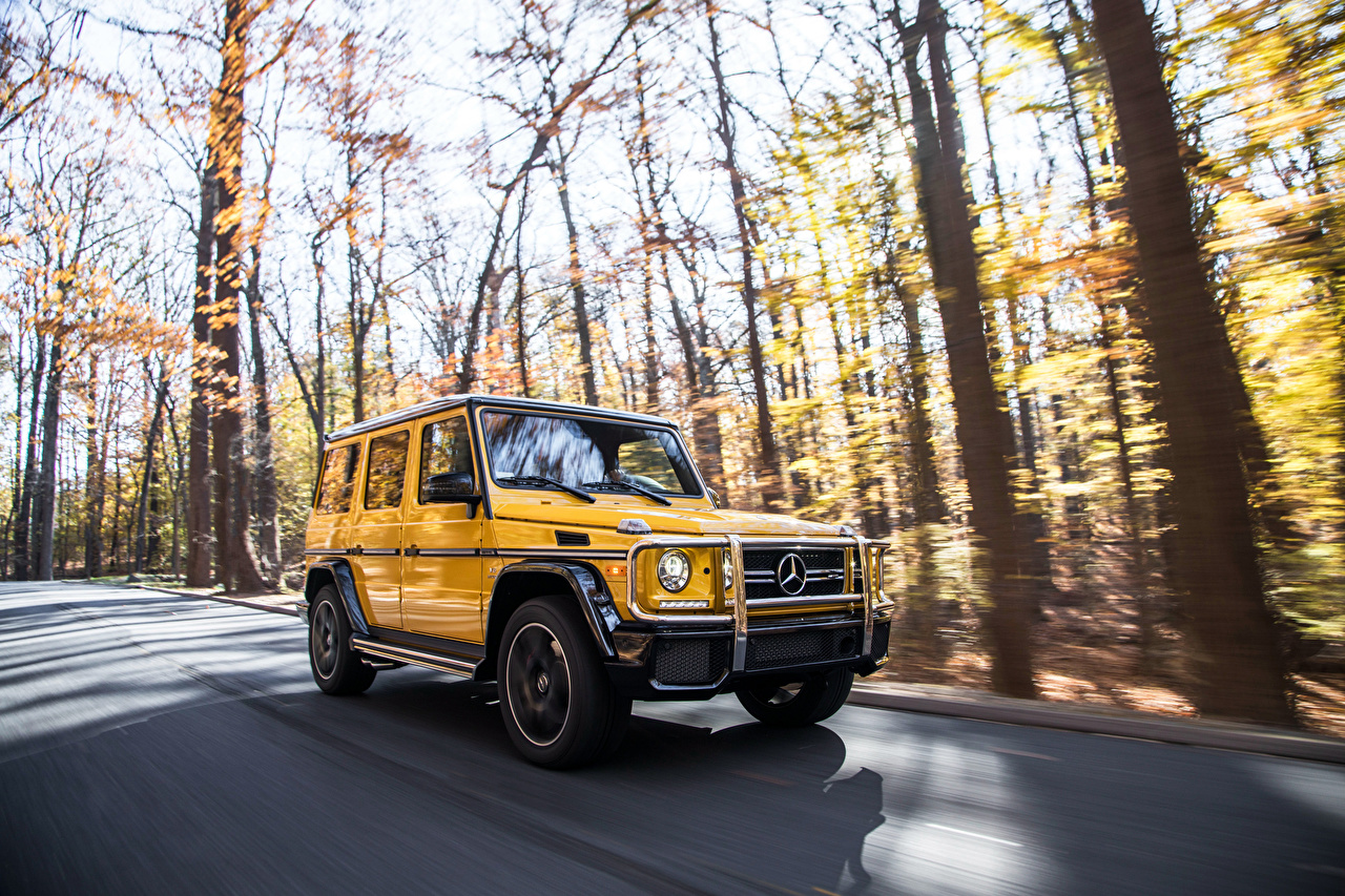 Photo Mercedes Benz G Wagen Sport Utility Vehicle G63 AMG Yellow