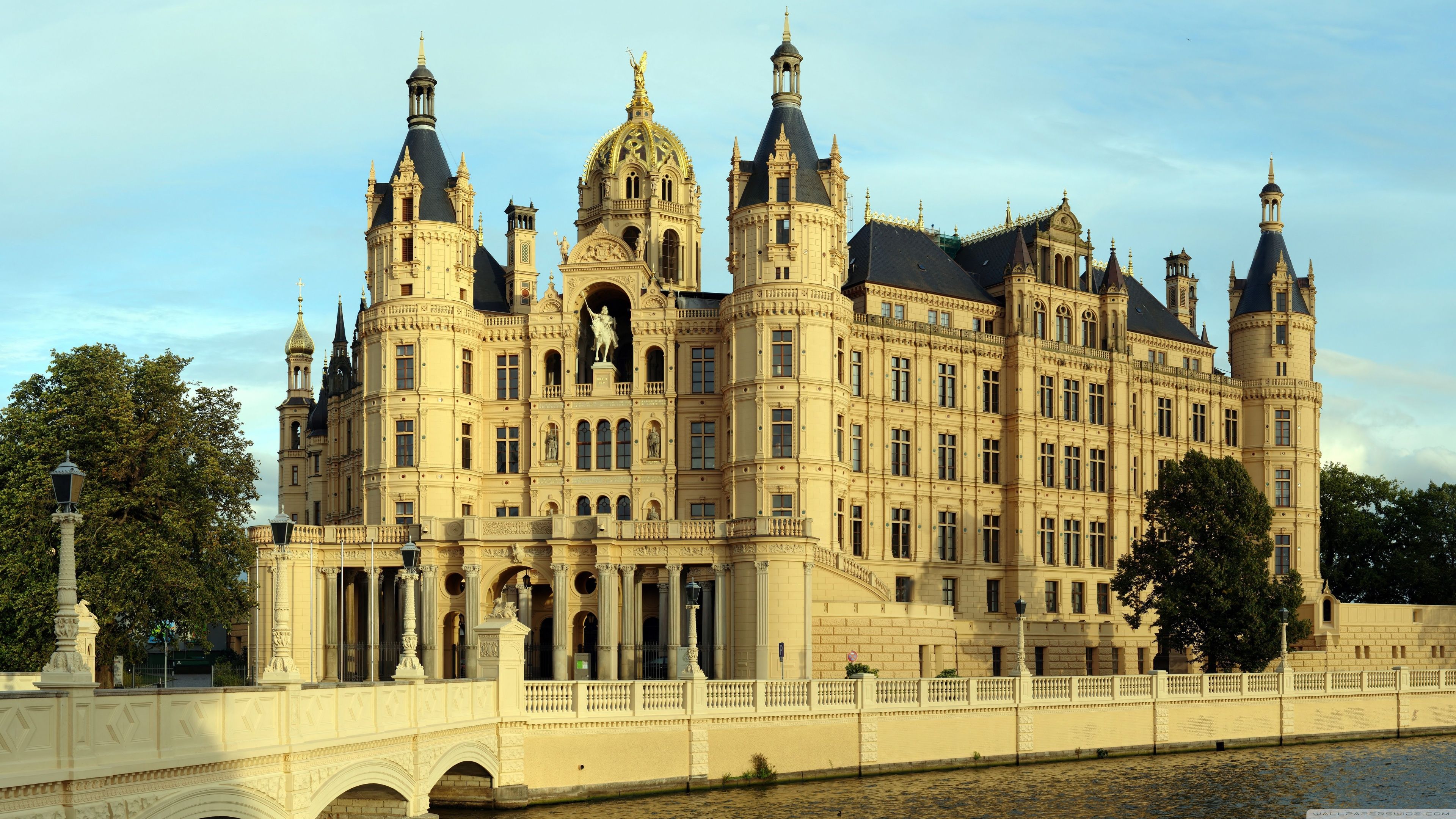 Pin en Castles & Palaces & Fortresses