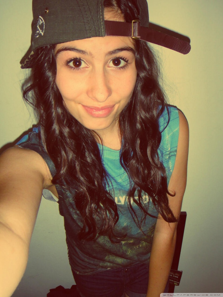 Lauren Cimorelli love 3 Ultra HD Desktop Background Wallpaper for: Tablet