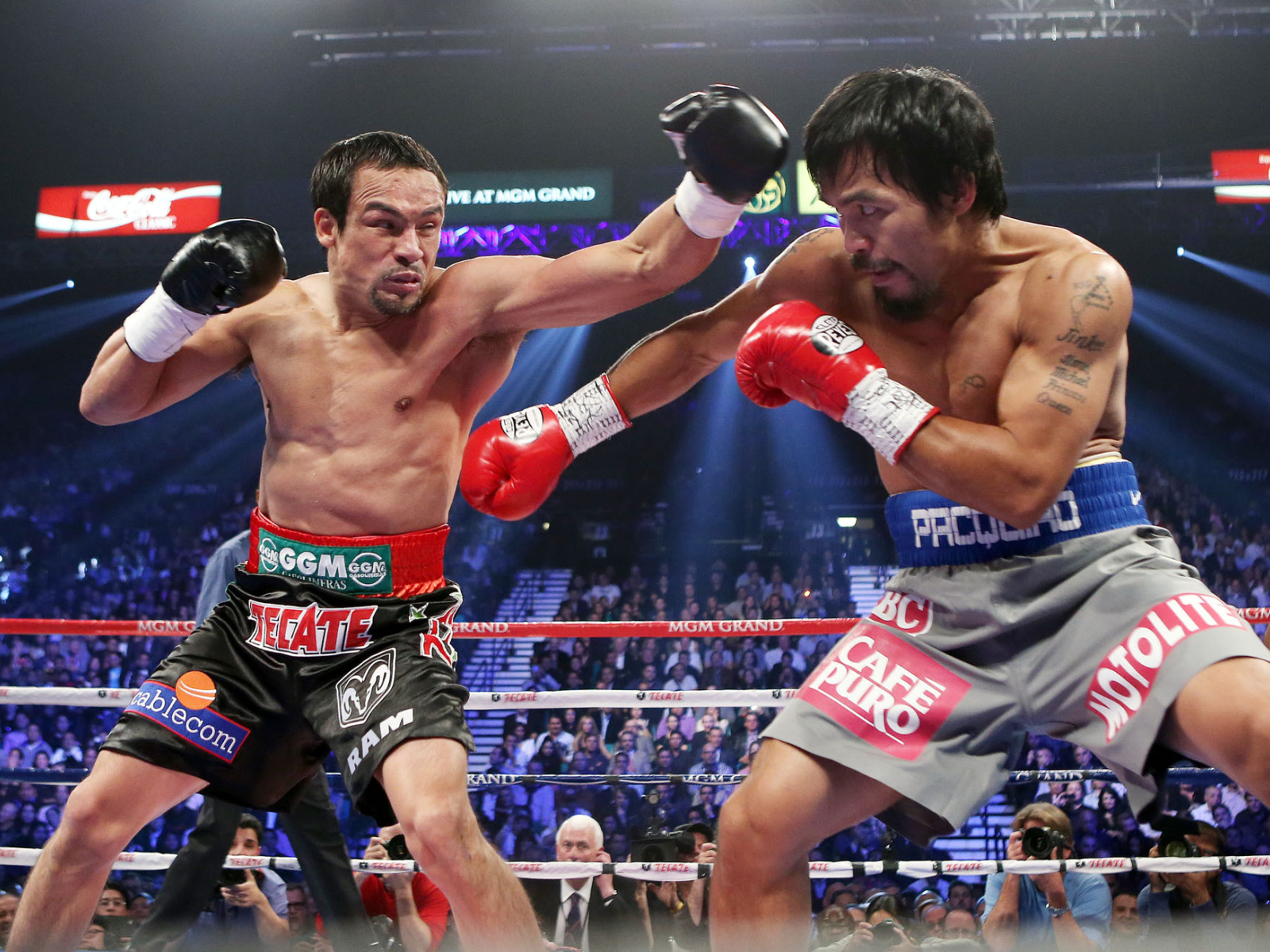 Legendary Boxer Juan Manuel Marquez in the ring Desktop wallpaper 1600x1200