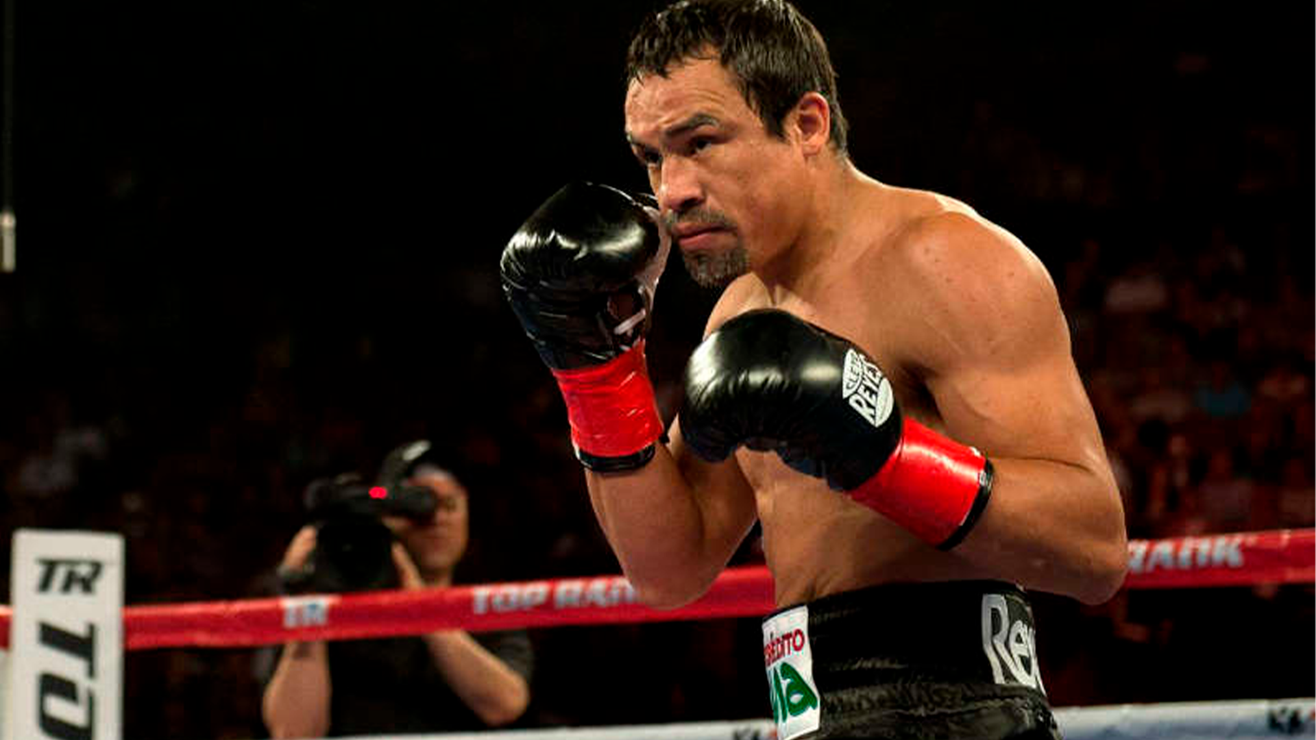 SAT 'noquea' a Juan Manuel Márquez por millonario adeudo