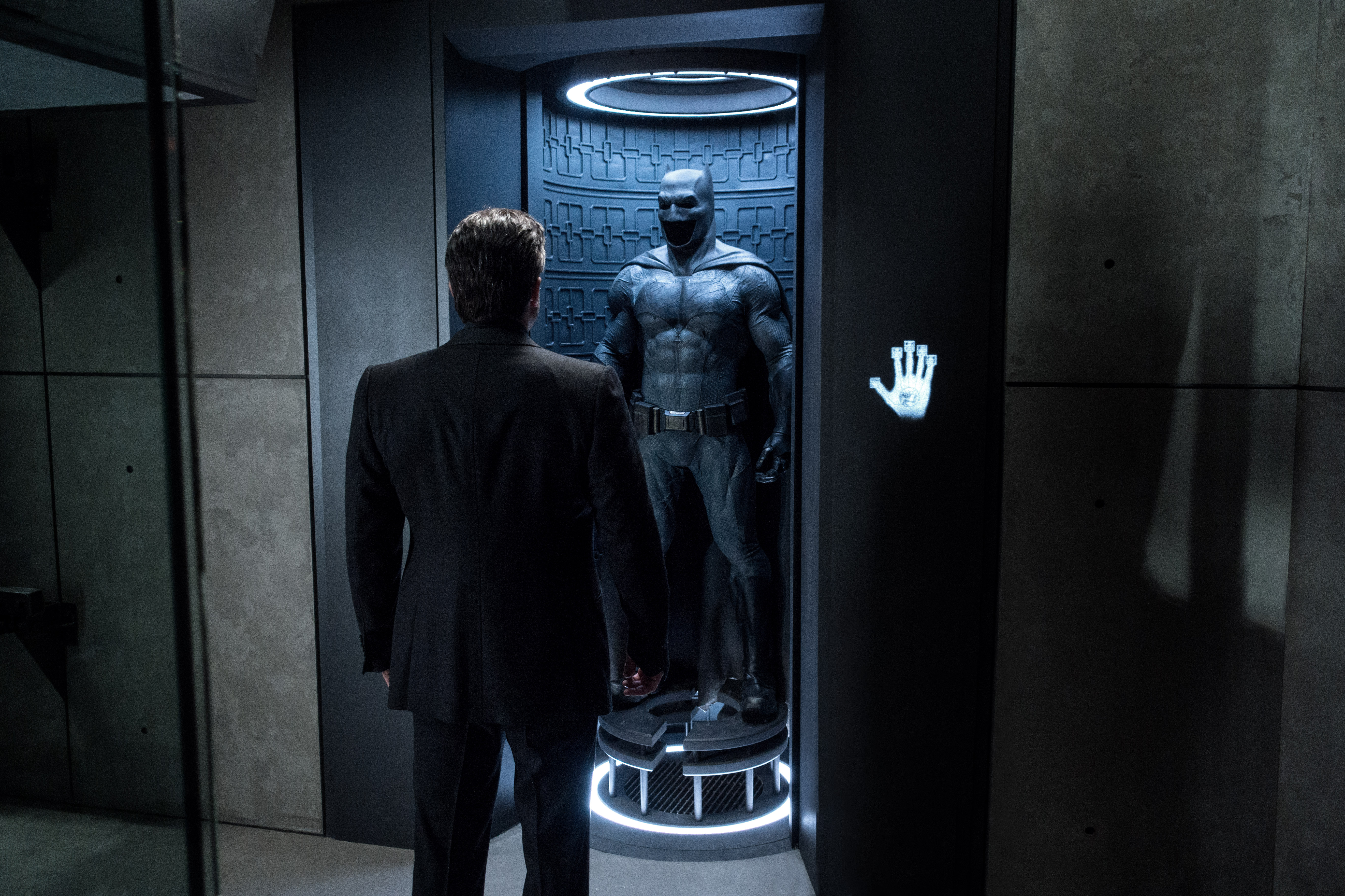 Ben Affleck Stares At The Batman In Hi Res 'Batman V Superman' Image