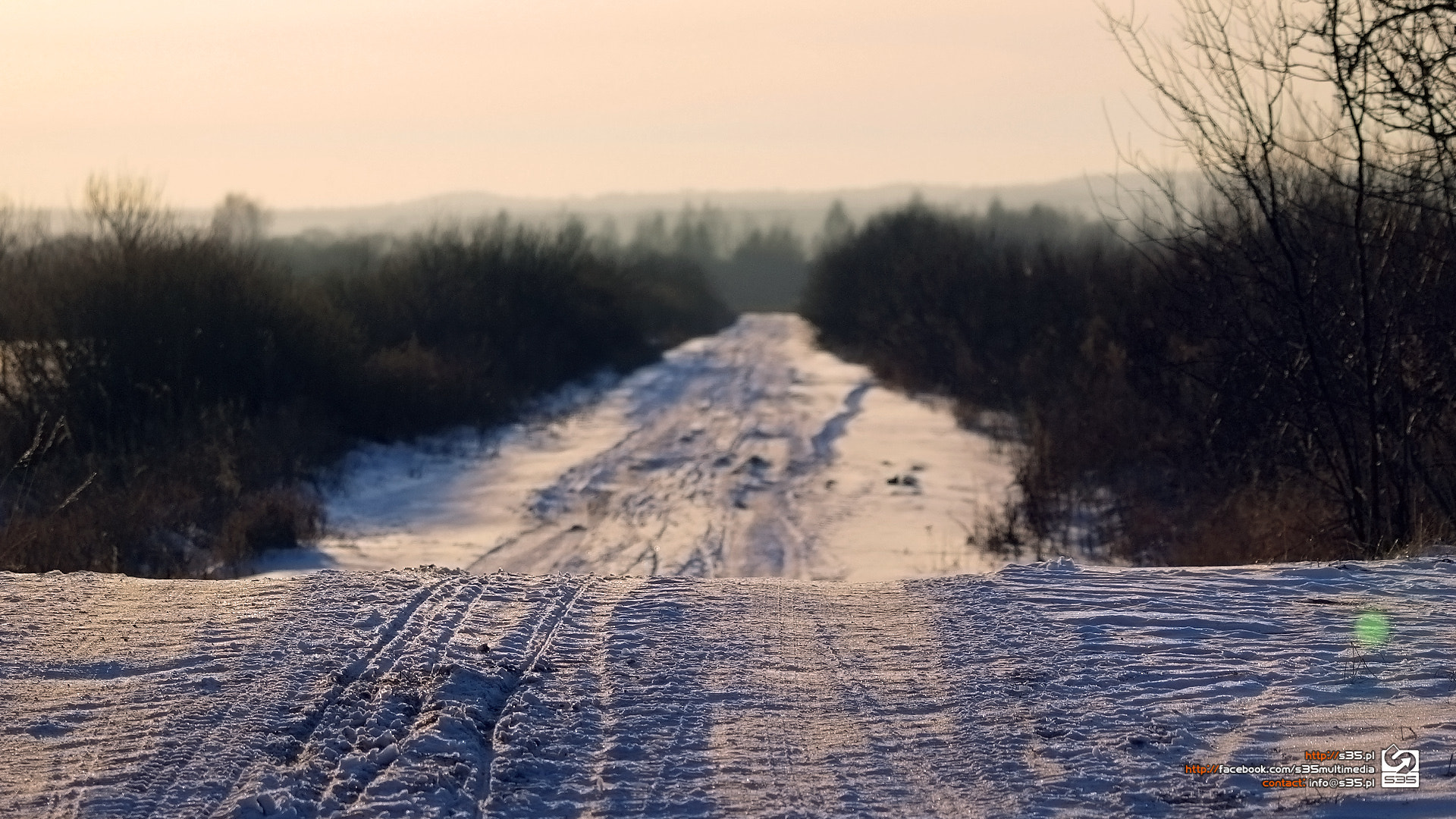 Poland Sand Road Winter HD Wallpaper.jpeg