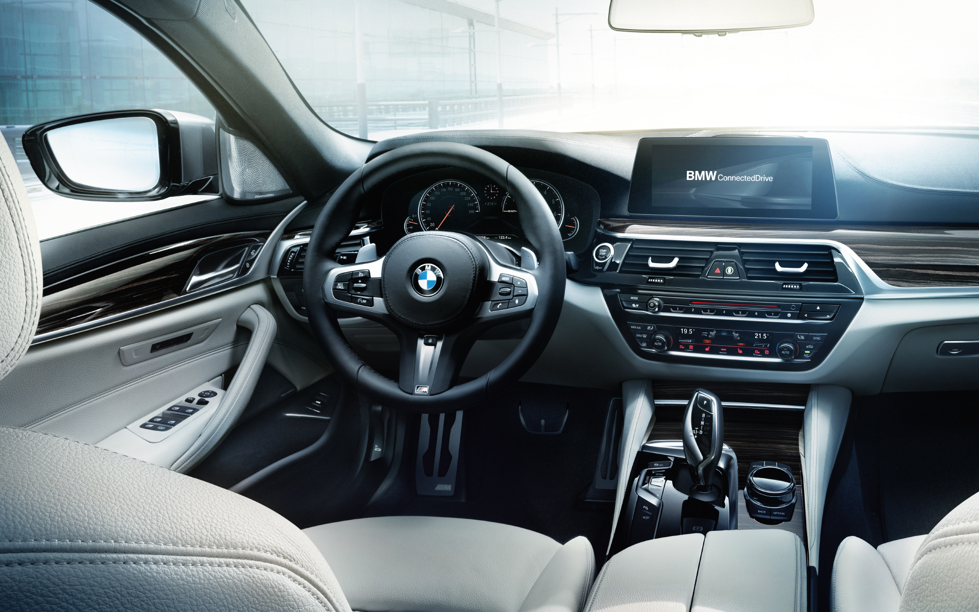 Download the 2017 BMW 5 Series Wallpaper