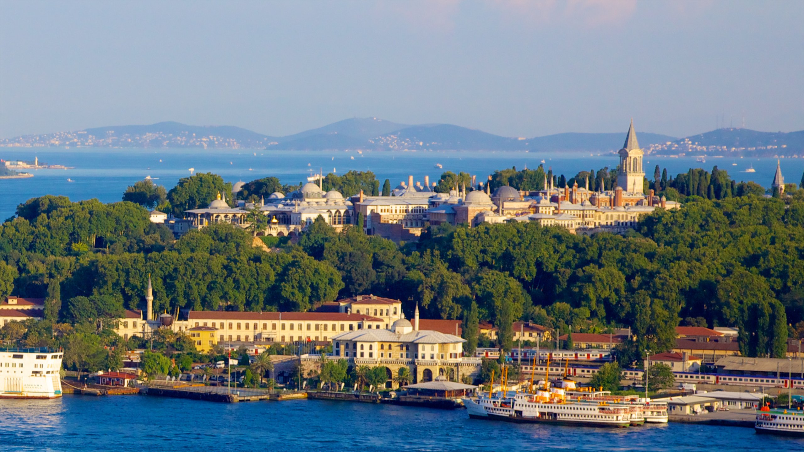 Topkapi Palace in Istanbul City Center and Activities