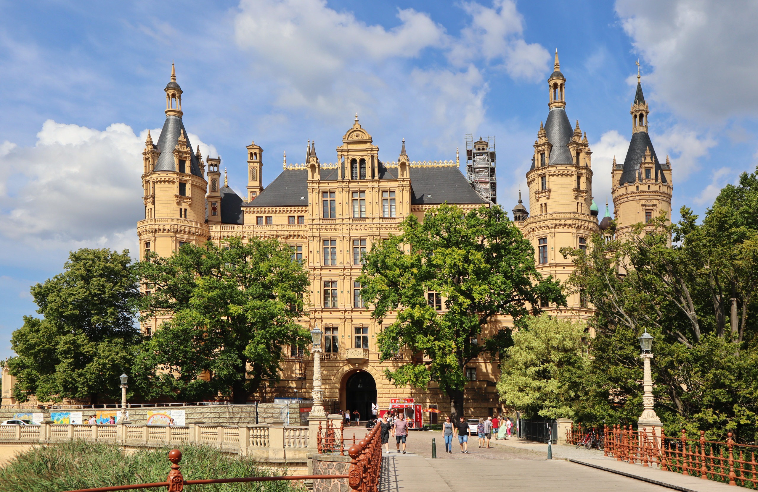 Wallpaper Germany Schwerin Castle castle Fence Street 2560x1664
