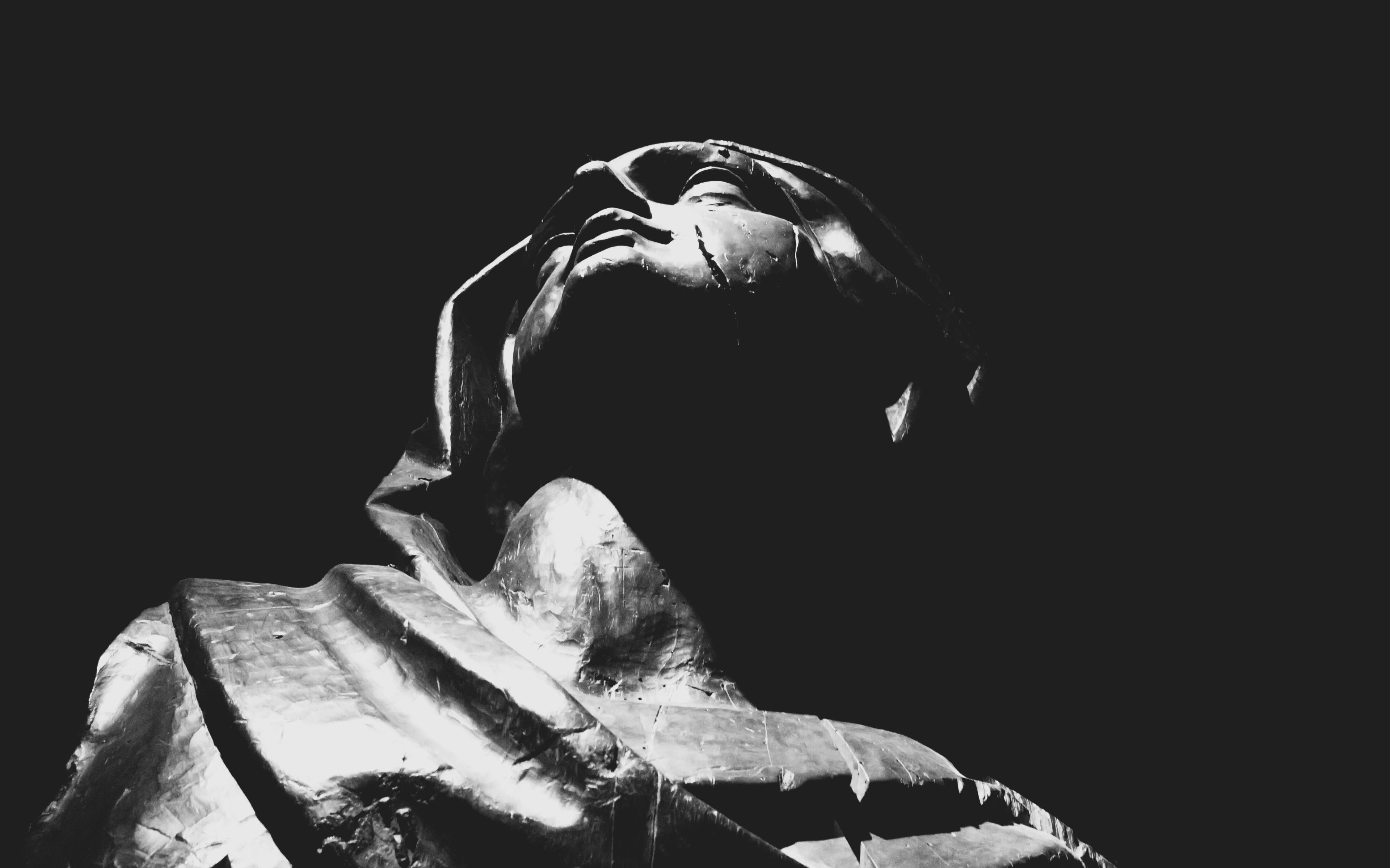 Download wallpaper 3840x2400 sculpture, bw, work of art 4k ultra HD 16:10 HD background