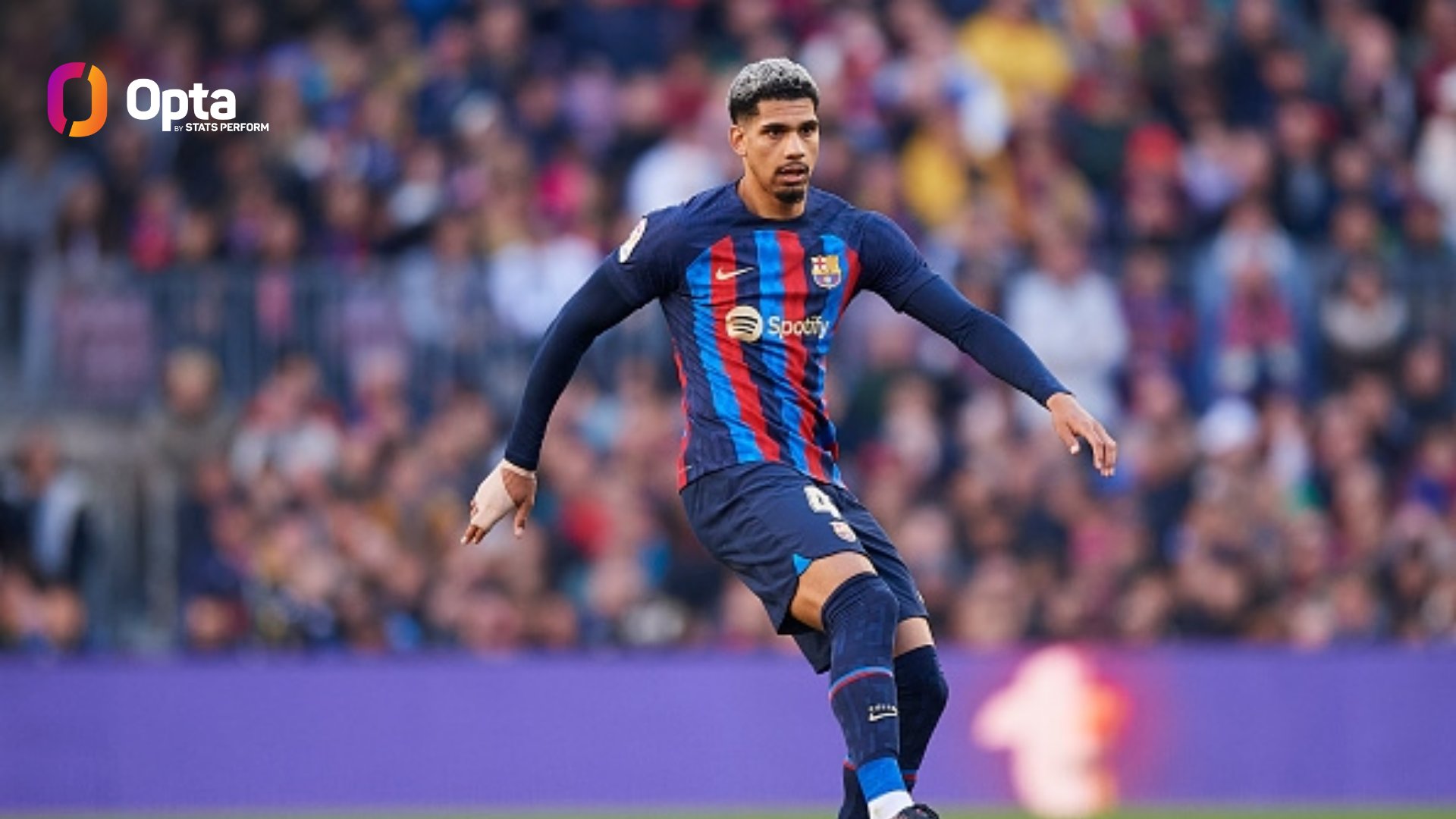 OptaJose Araújo has scored the first own goal in #ElClasico in LaLiga in the 21st Century and the first FC Barcelona own goal in #ElClasico