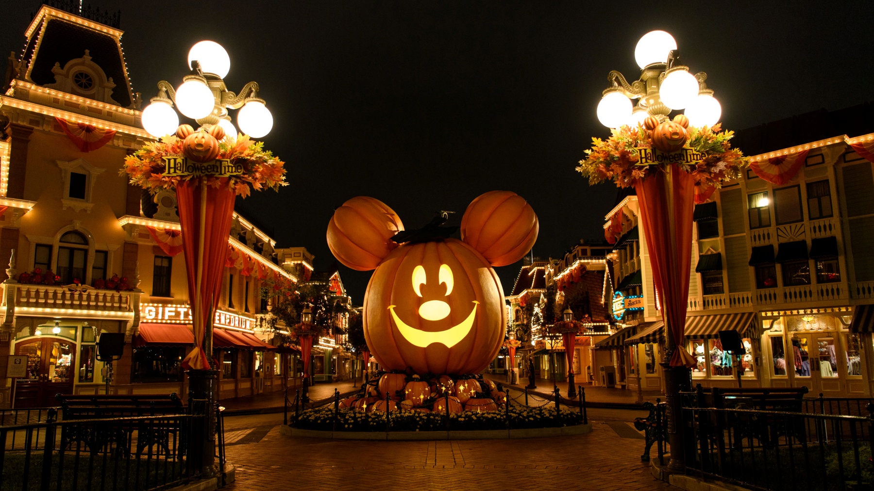 Disneyland's 'Halloween Time' Looks Hauntingly Fun