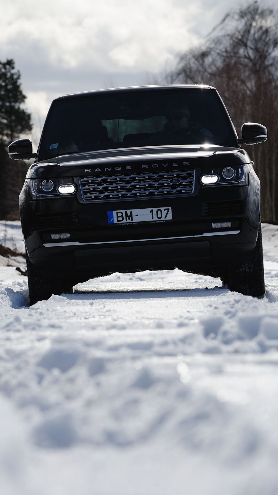 Download Wallpaper 938x1668 Range Rover, Car, Suv, Black, Snow, Winter Iphone 8 7 6s 6 For Parallax HD Background