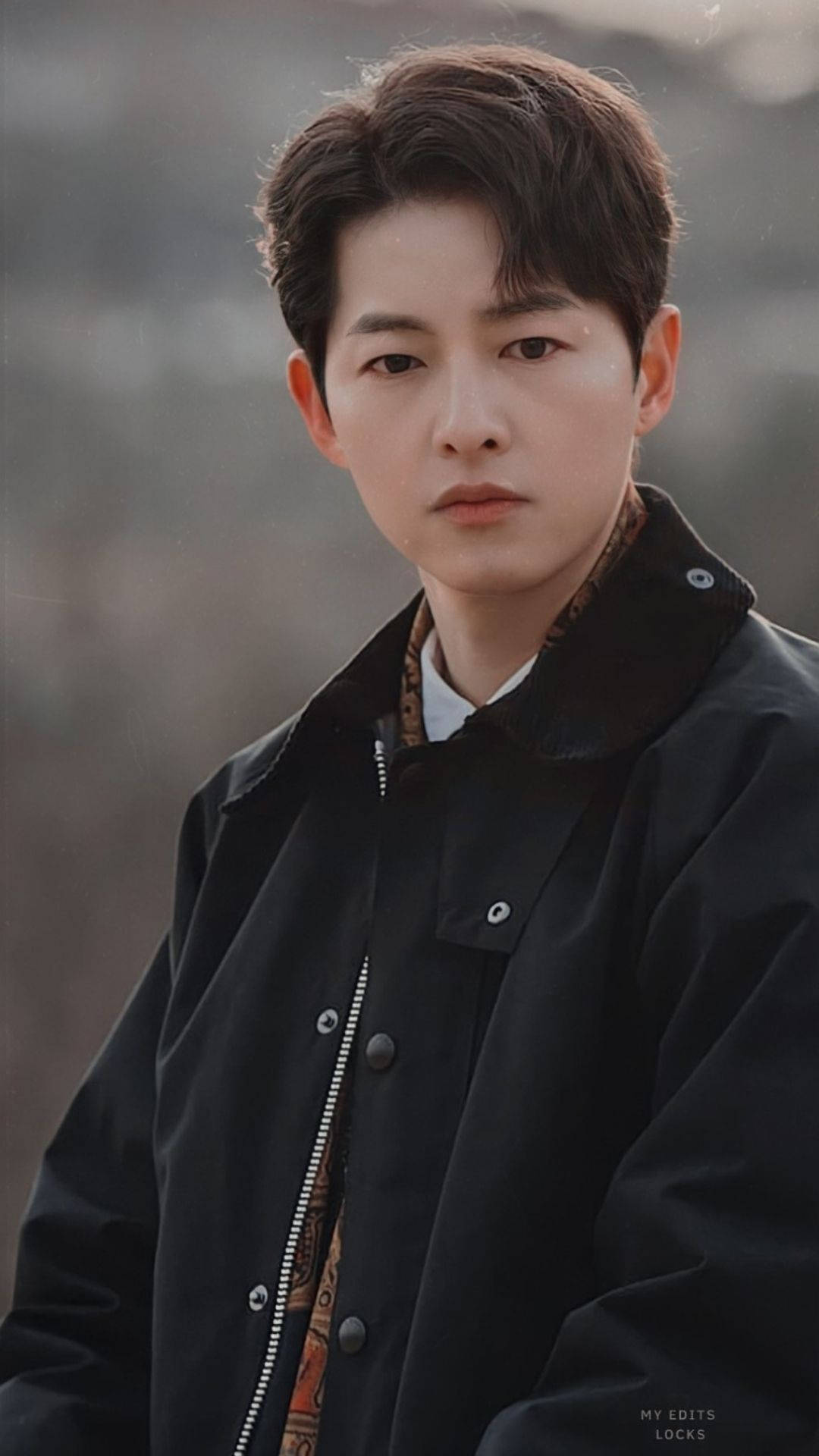 Download Staring Vincenzo Wallpaper