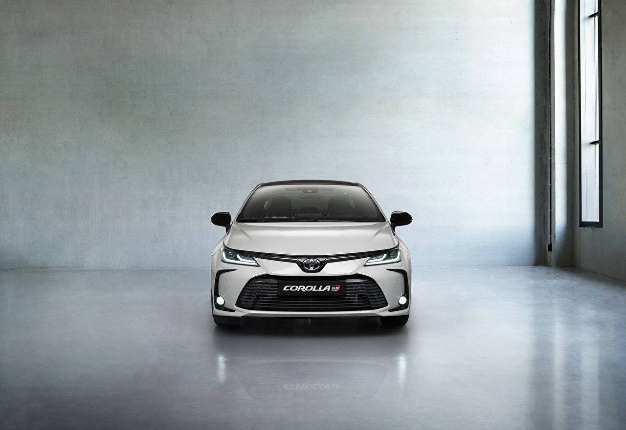 Picture Toyota Corolla Hybrid Sedan GR Sport, 2020 White Cars Front