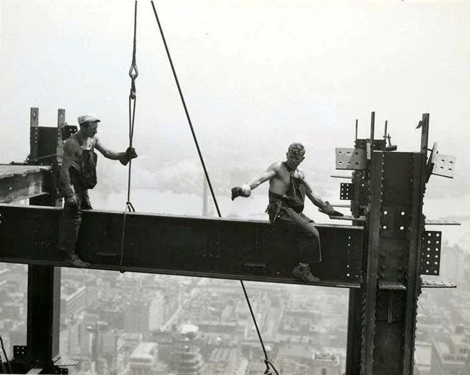 The Daredevil Sky Boys Who Built The Empire State Building, 1930 1931 Historical Photo