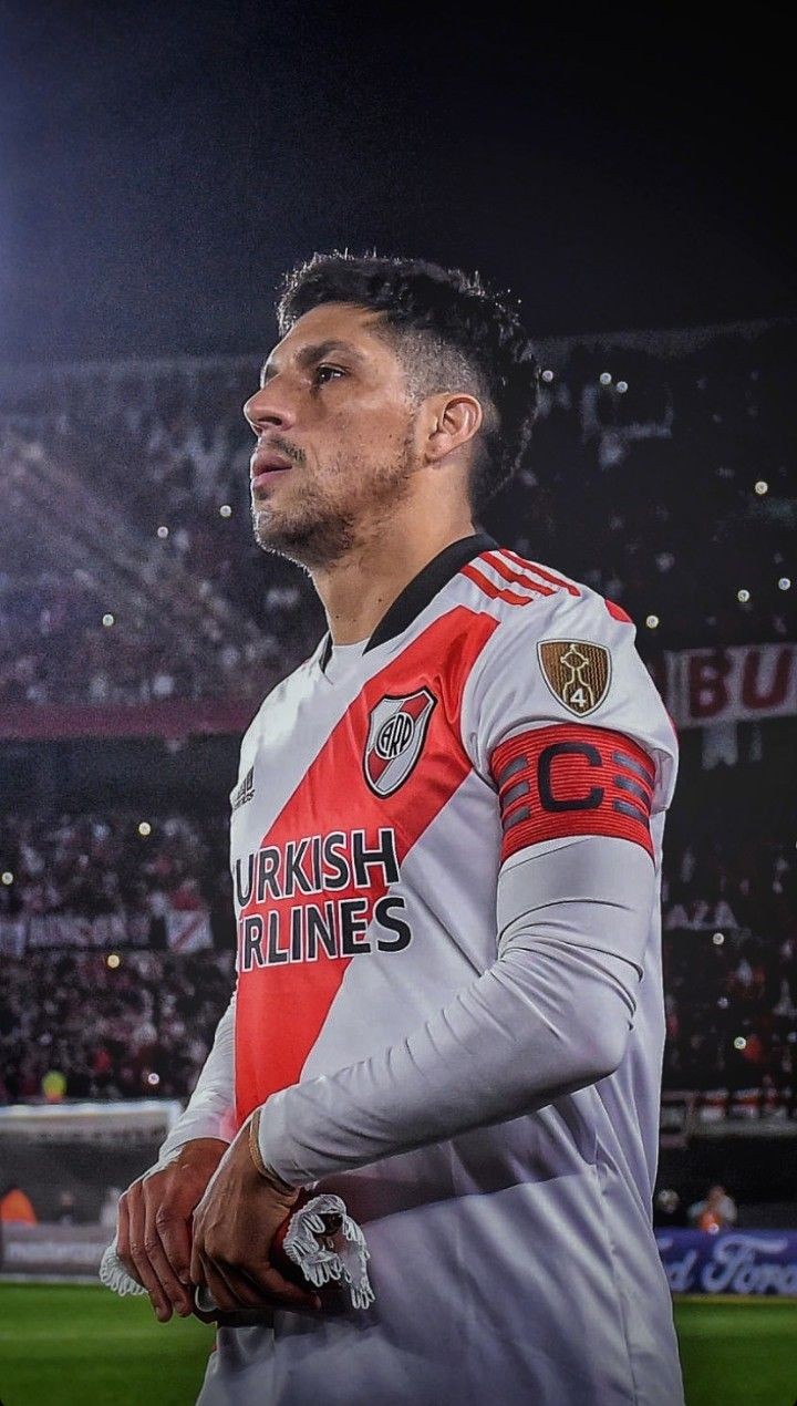 GoncaloDias17 Pérez despedindo se do River