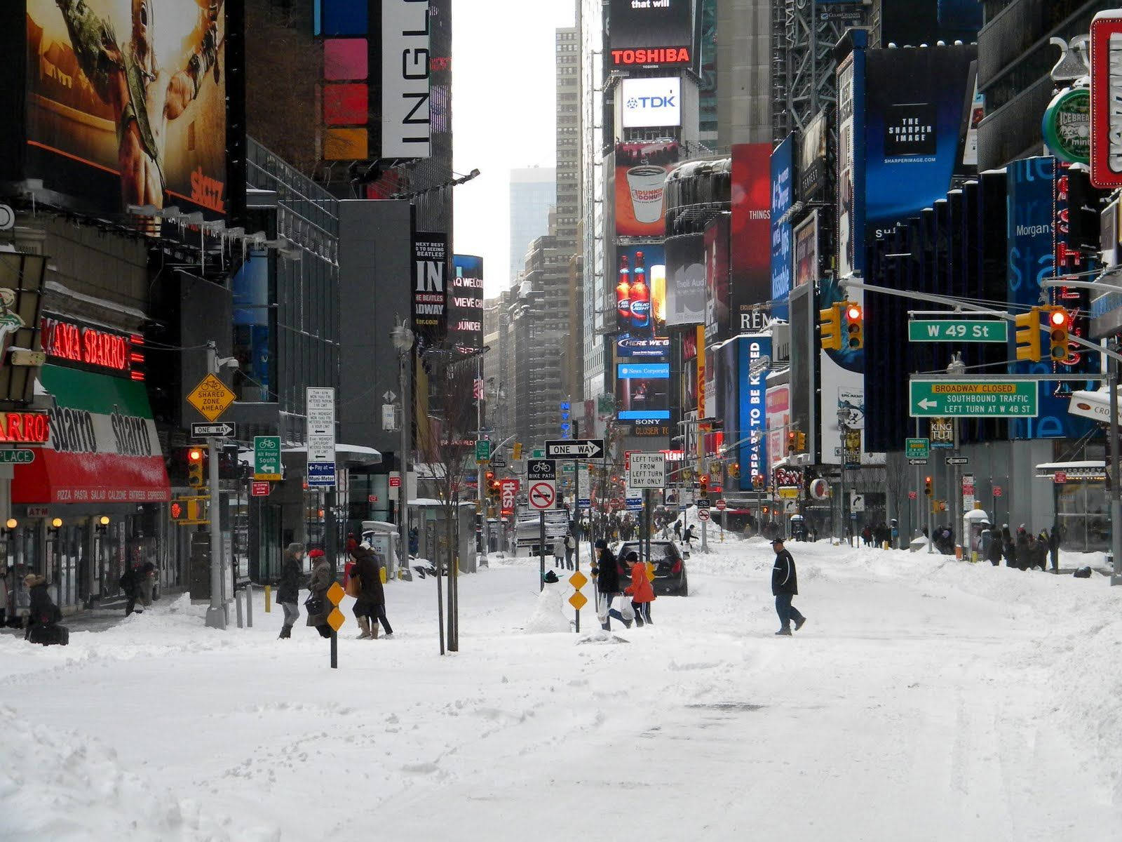 Download Times Square Snow On Ground Wallpaper
