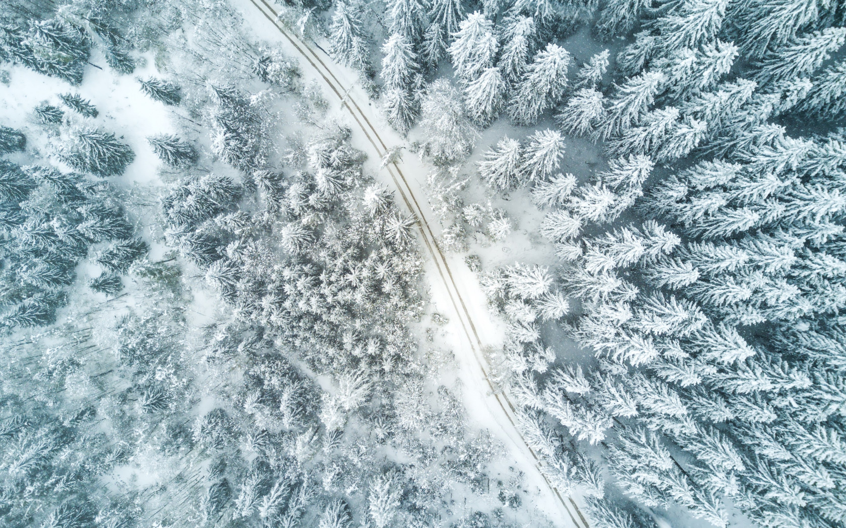 Download wallpaper: Aerial Winter landscape 1680x1050