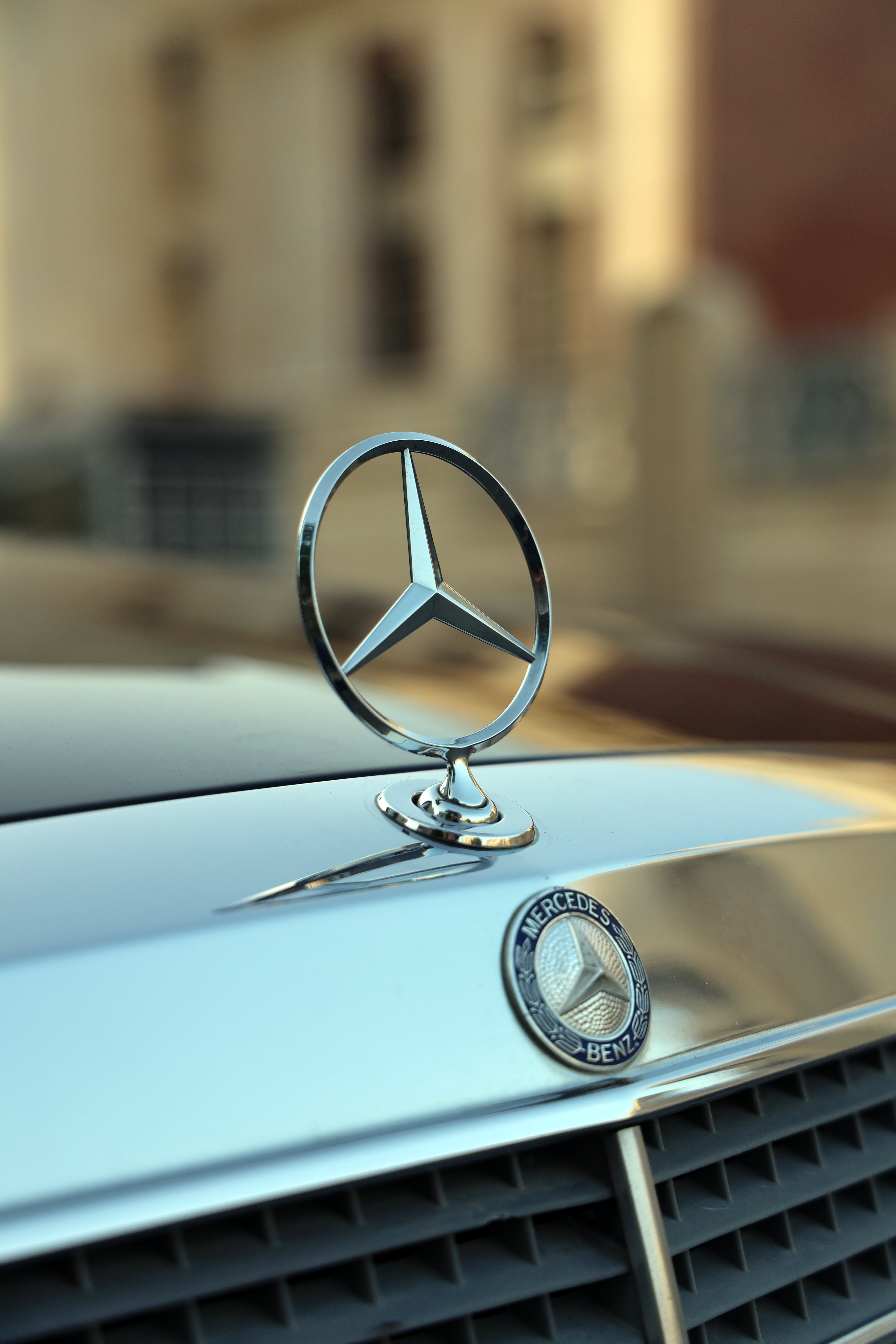 Logos of Mercedes Benz · Free