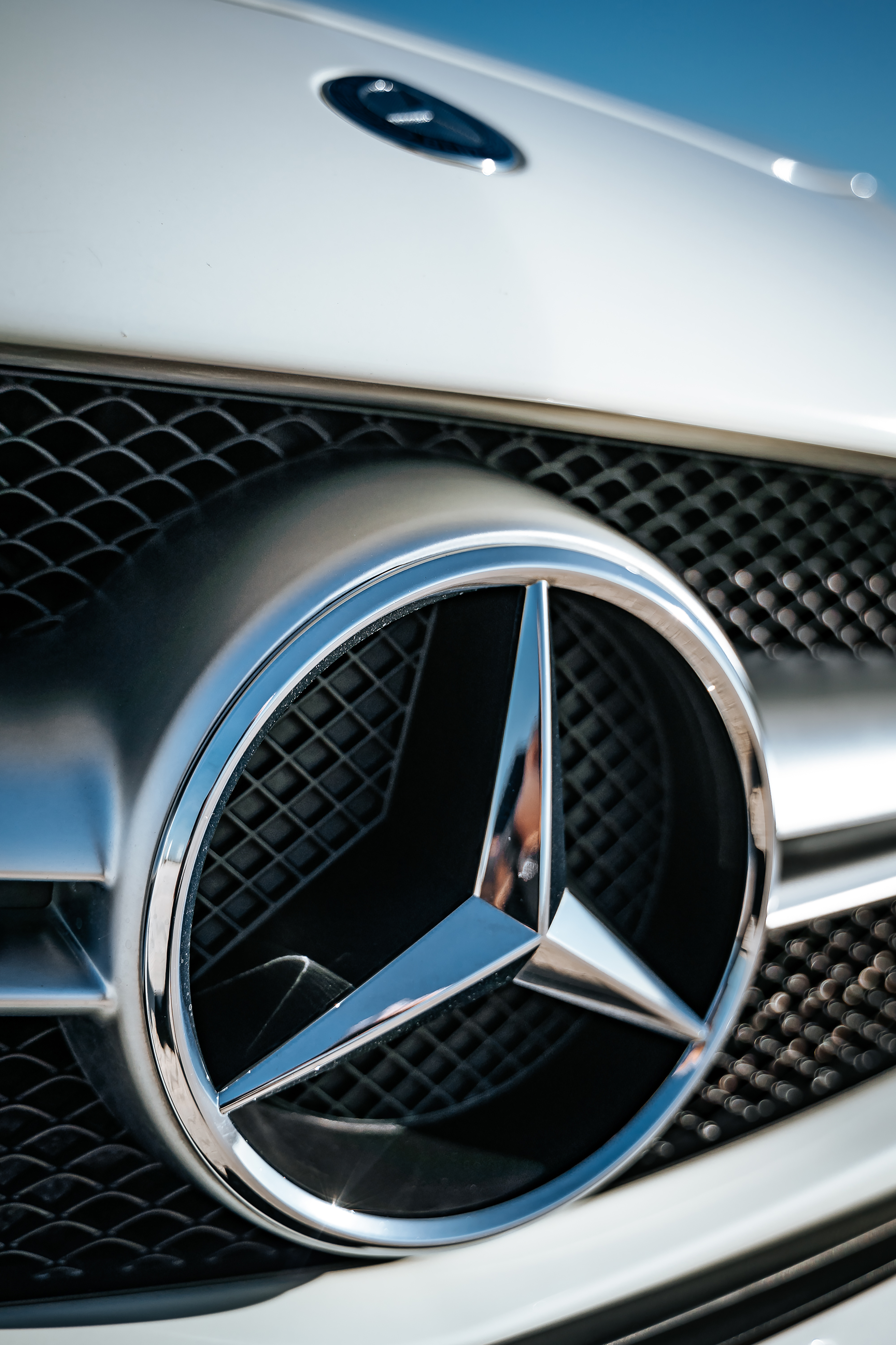 A Mercedes Benz Emblem · Free