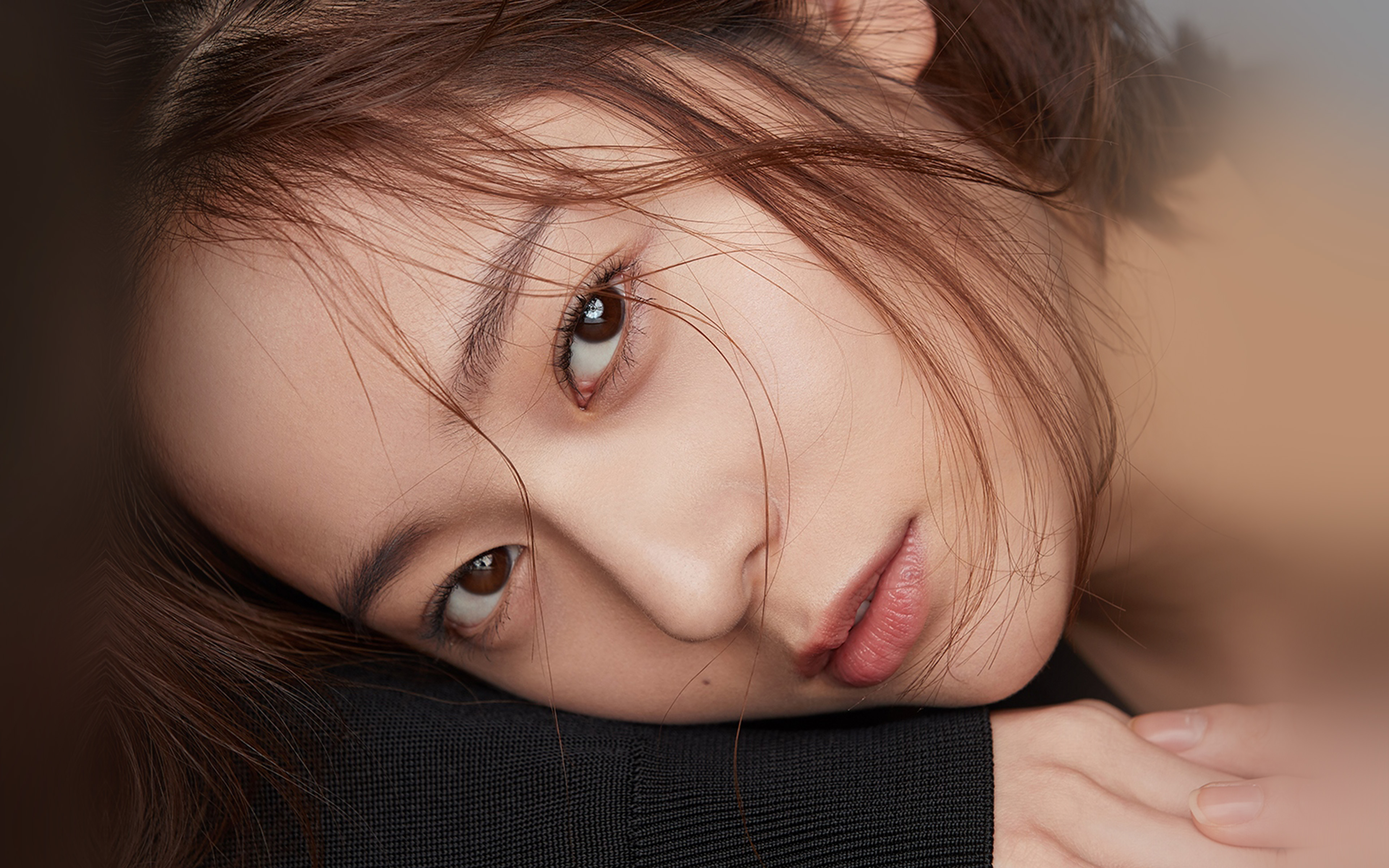 Victoria Asian Kpop Girl Face Wallpaper