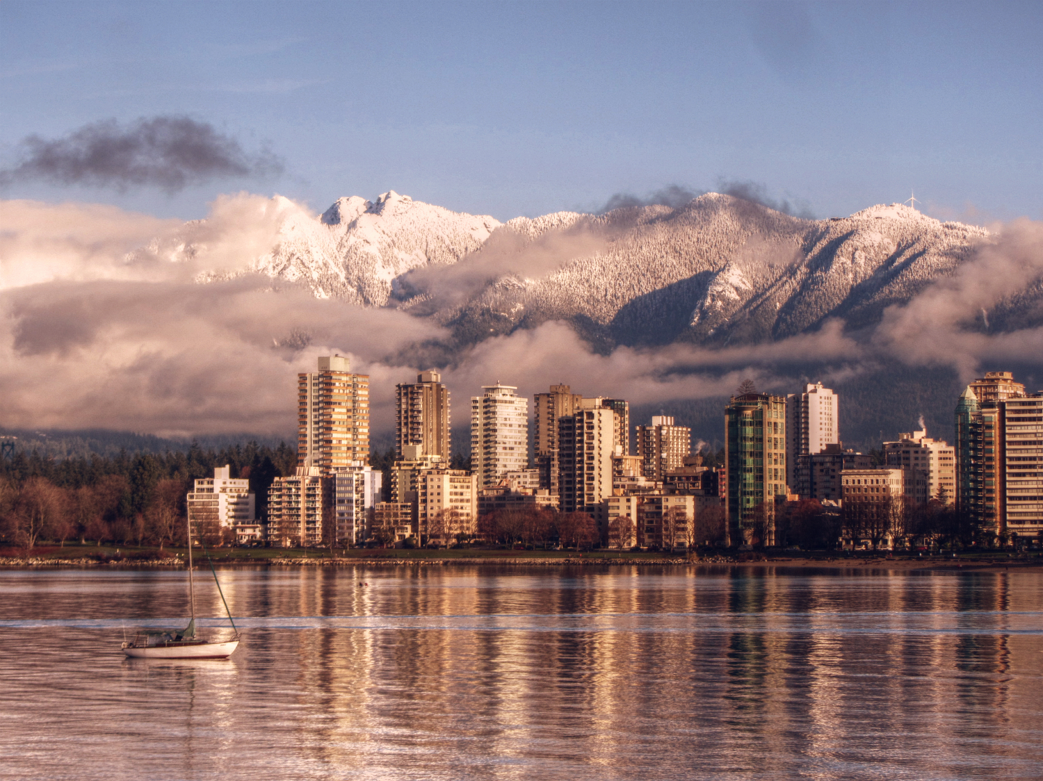 Wallpaper, sunset, sea, city, cityscape, reflection, snow, winter, sunrise, skyline, evening, morning, river, horizon, panorama, dusk, Vancouver, cloud, downtown, mountain, dawn, bc, atmospheric phenomenon, human settlement, geographical feature