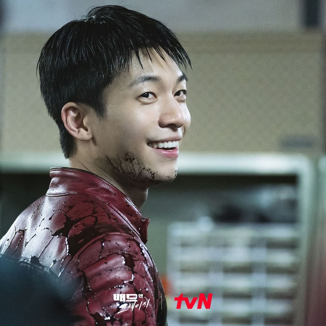 Wi Ha Joon Exudes Charisma With His 'Bad and Crazy' Character Stills