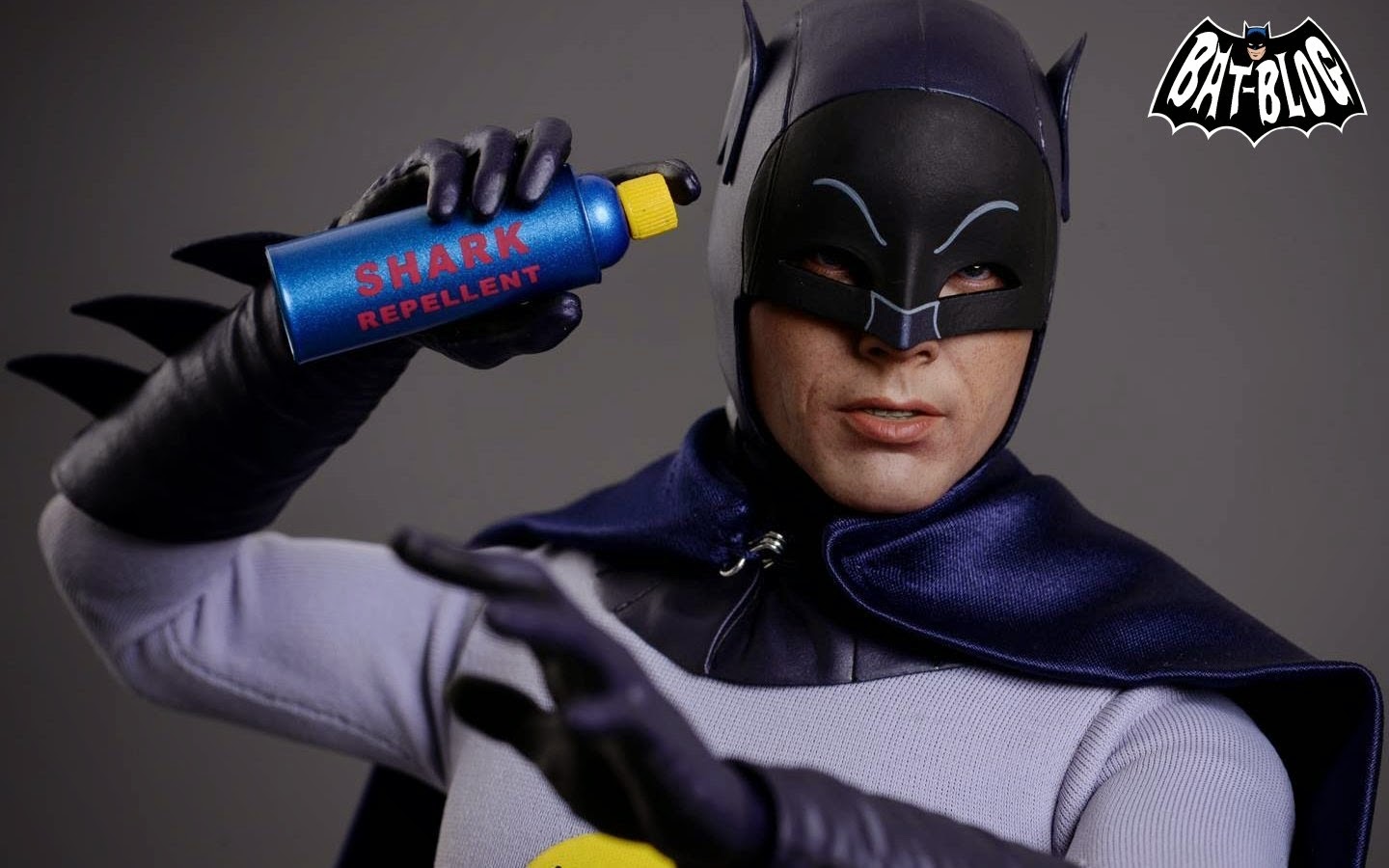 BAT, BATMAN TOYS and COLLECTIBLES: BATMAN WALLPAPERS Based on the HOT TOYS 1966 Adam West Figure