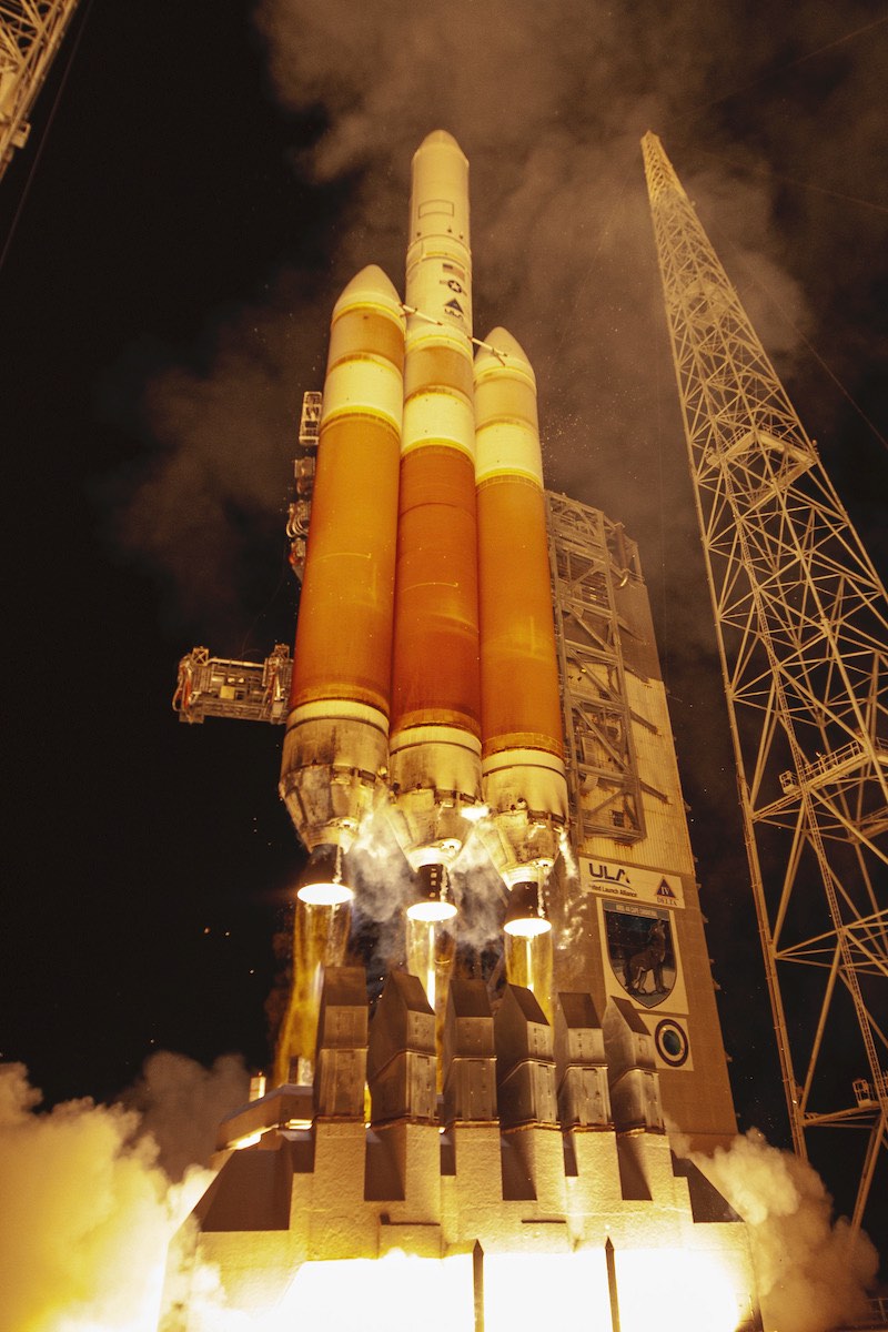Photos: Delta 4 Heavy Rocket Lights Up Cape Canaveral