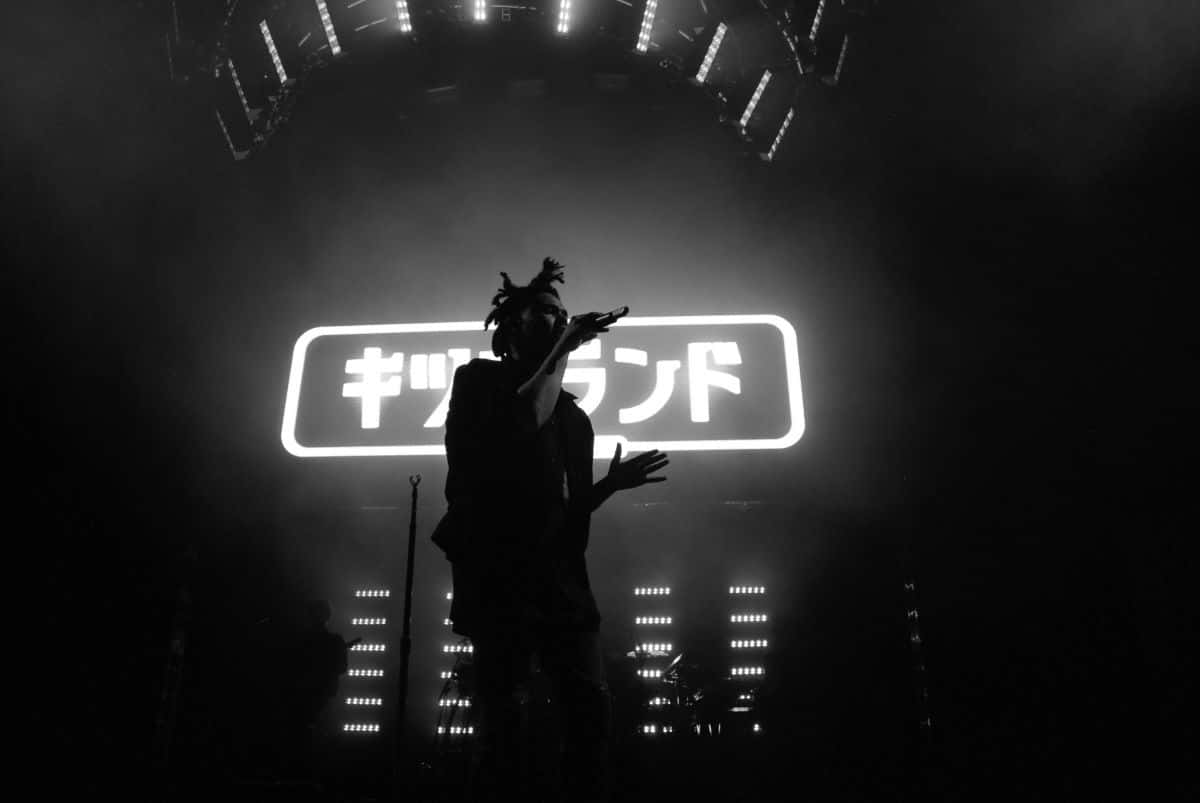 Download The Weeknd Performing iPhone Wallpaper