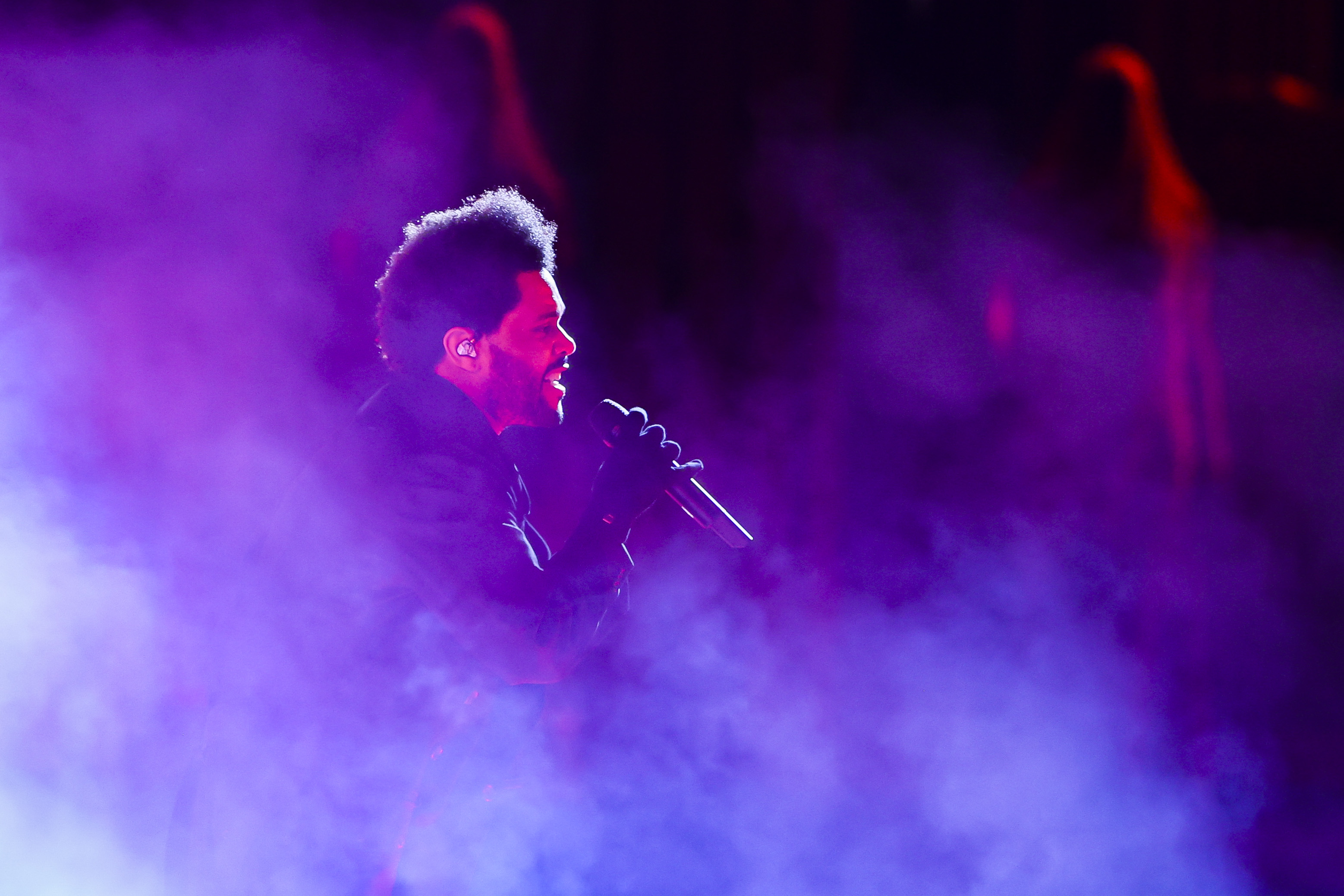 Fans battled weather and traffic for The Weeknd in Tampa