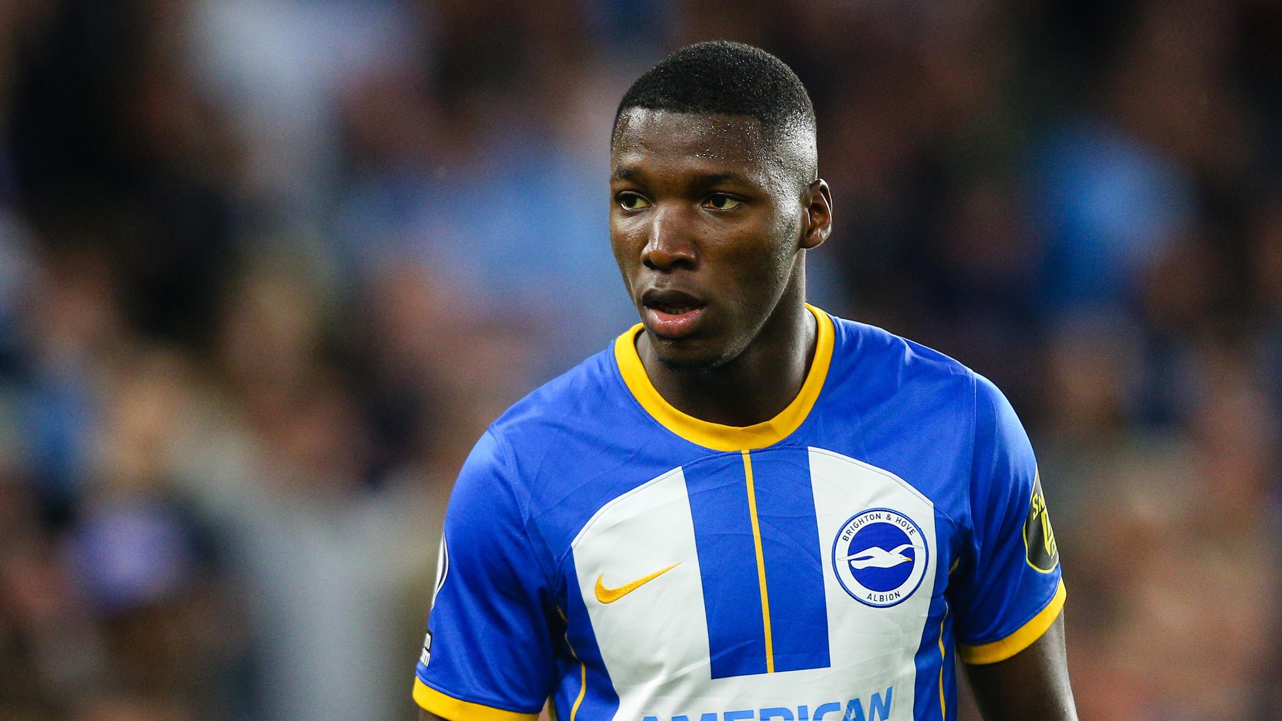Moises Caicedo informs Liverpool that he 'only wants to join Chelsea' following Reds' £110m bid