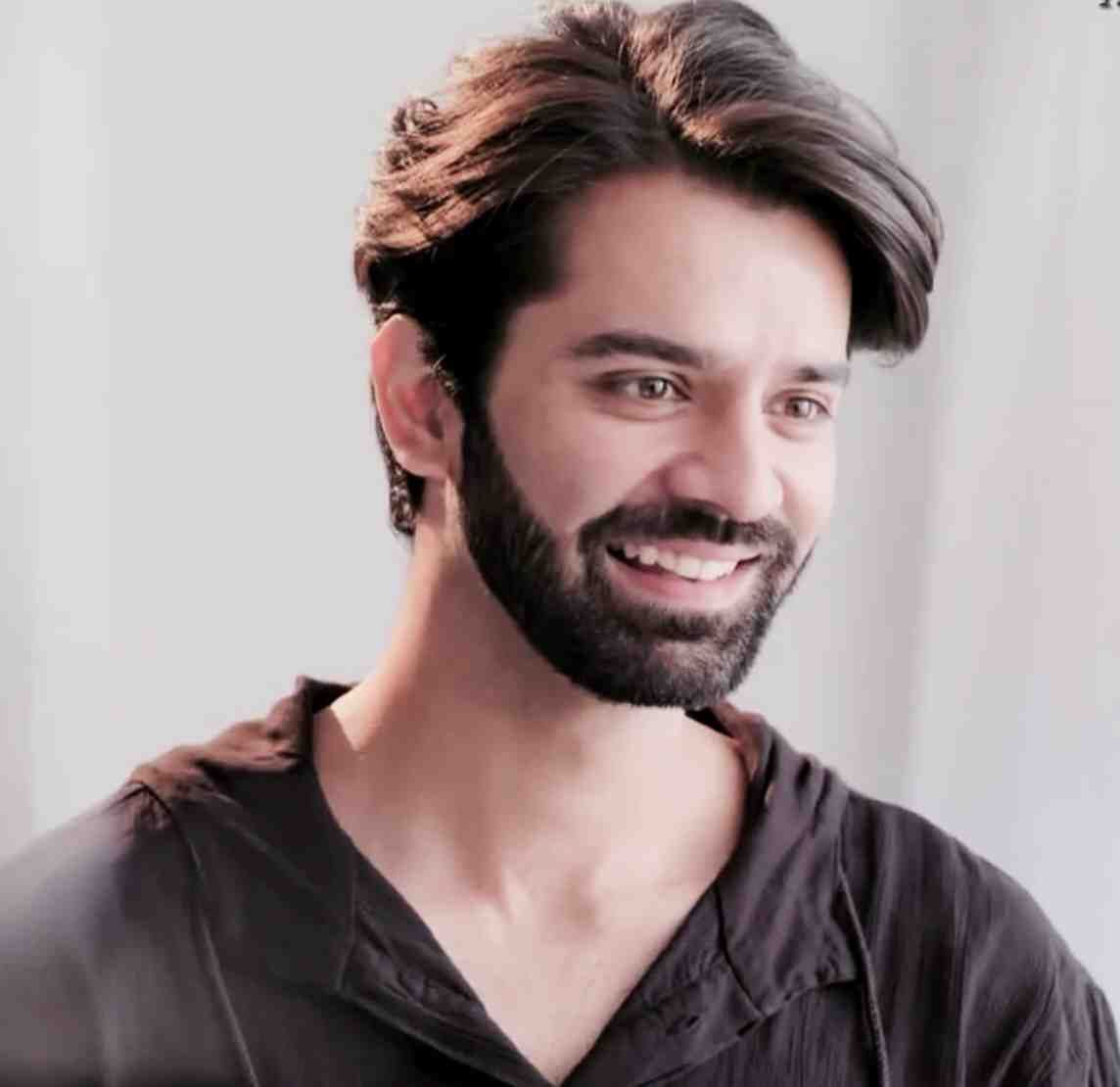 TANHAIYAN ideas. arnav and khushi, arnav singh raizada, doon