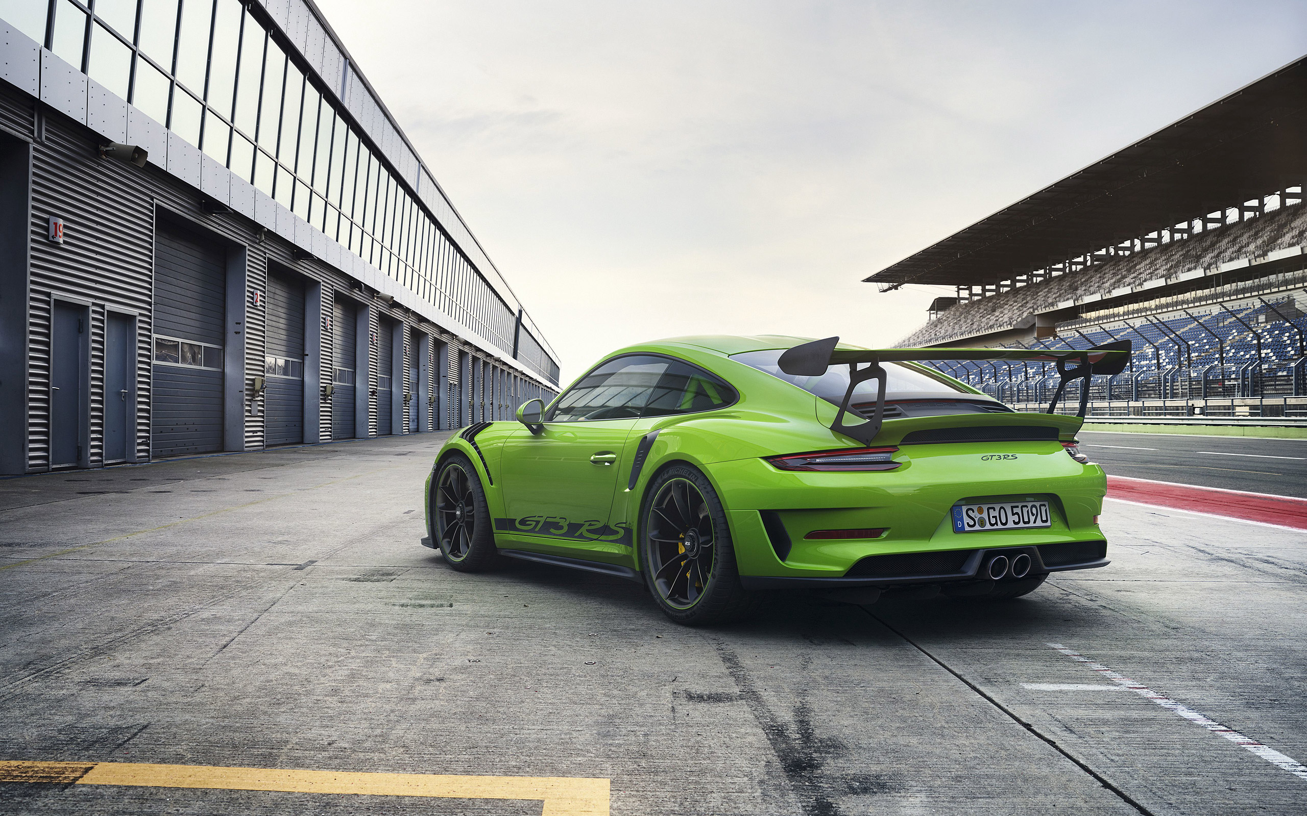 Porsche 911 GT3 RS Wallpaper