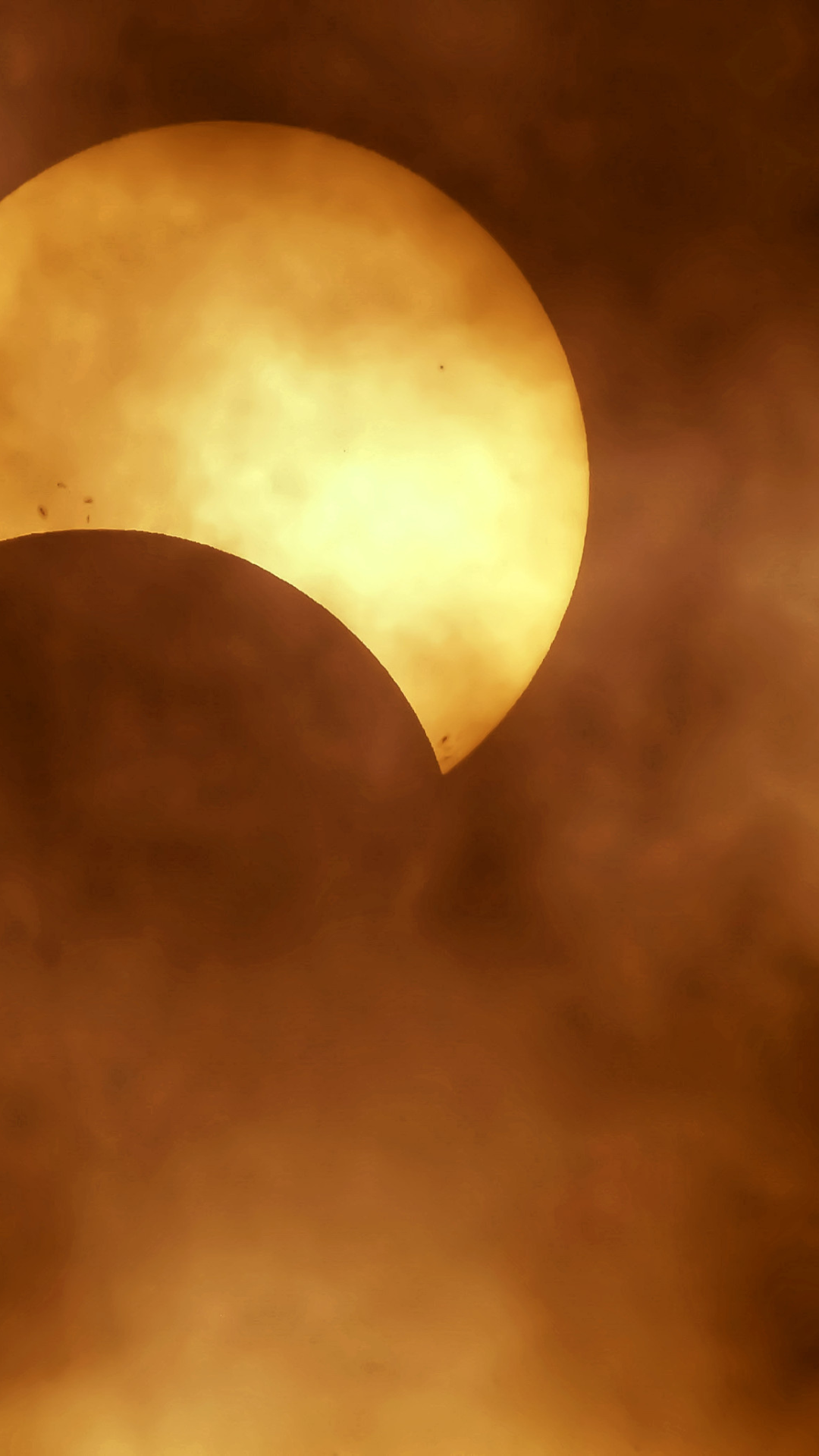 Solar Eclipse Photo, Image, Picture. Stunning Photo of Hybrid Solar Eclipses