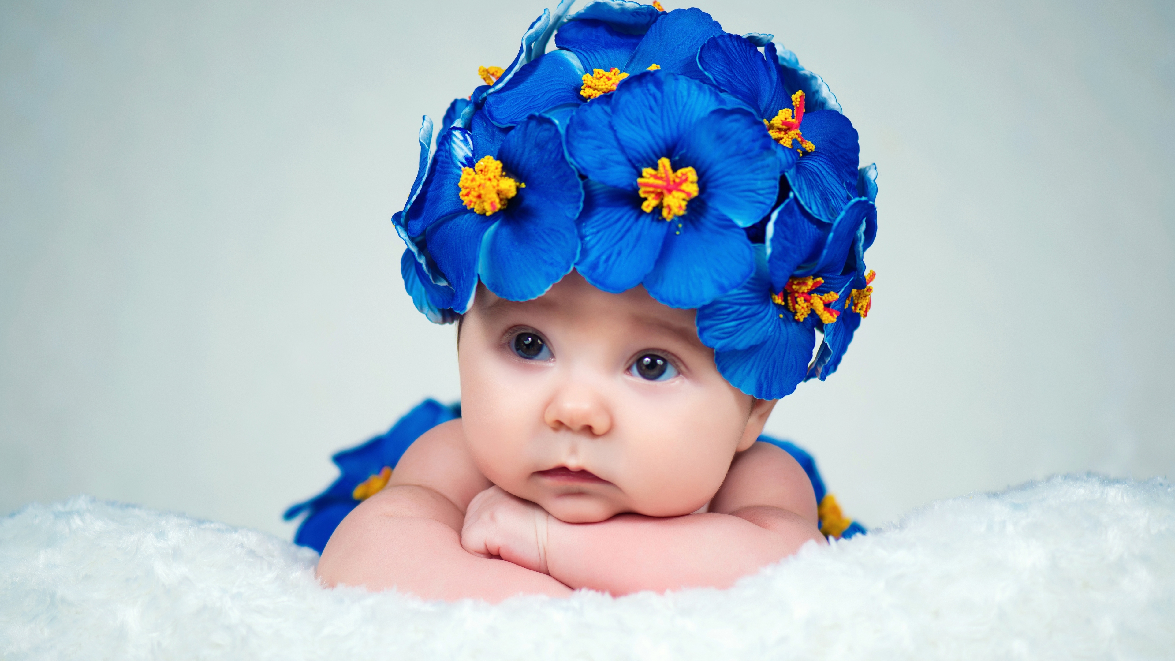 Download wallpaper 3840x2160 cute baby, calm, flowers crown 4k wallpaper, uhd wallpaper, 16:9 widescreen 3840x2160 HD background, 25711