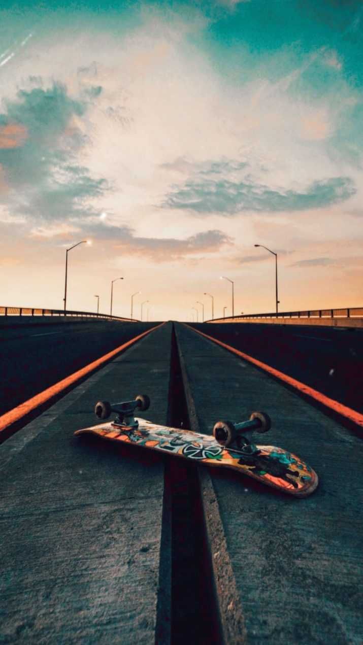 Phone Skateboard Wallpaper 2