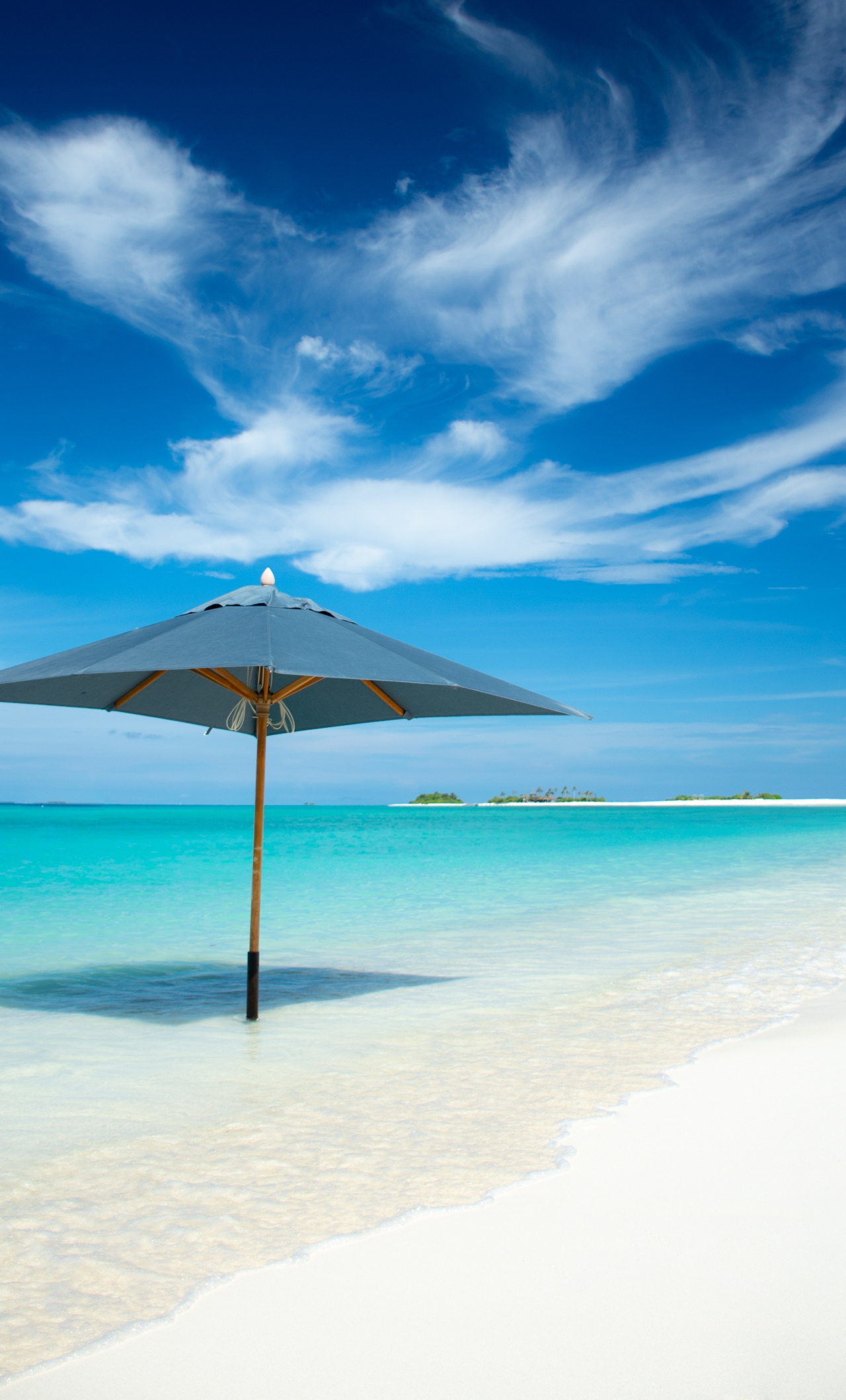 Download wallpaper 1280x2120 umbrella, beach, tropical island, summer, iphone 6 plus, 1280x2120 HD background, 17657