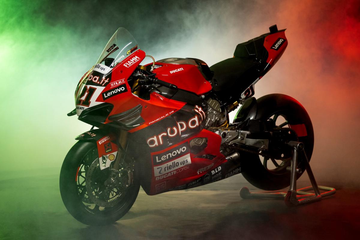 Ducati reveals 2022 WorldSBK Panigale V4 R, launches Wo