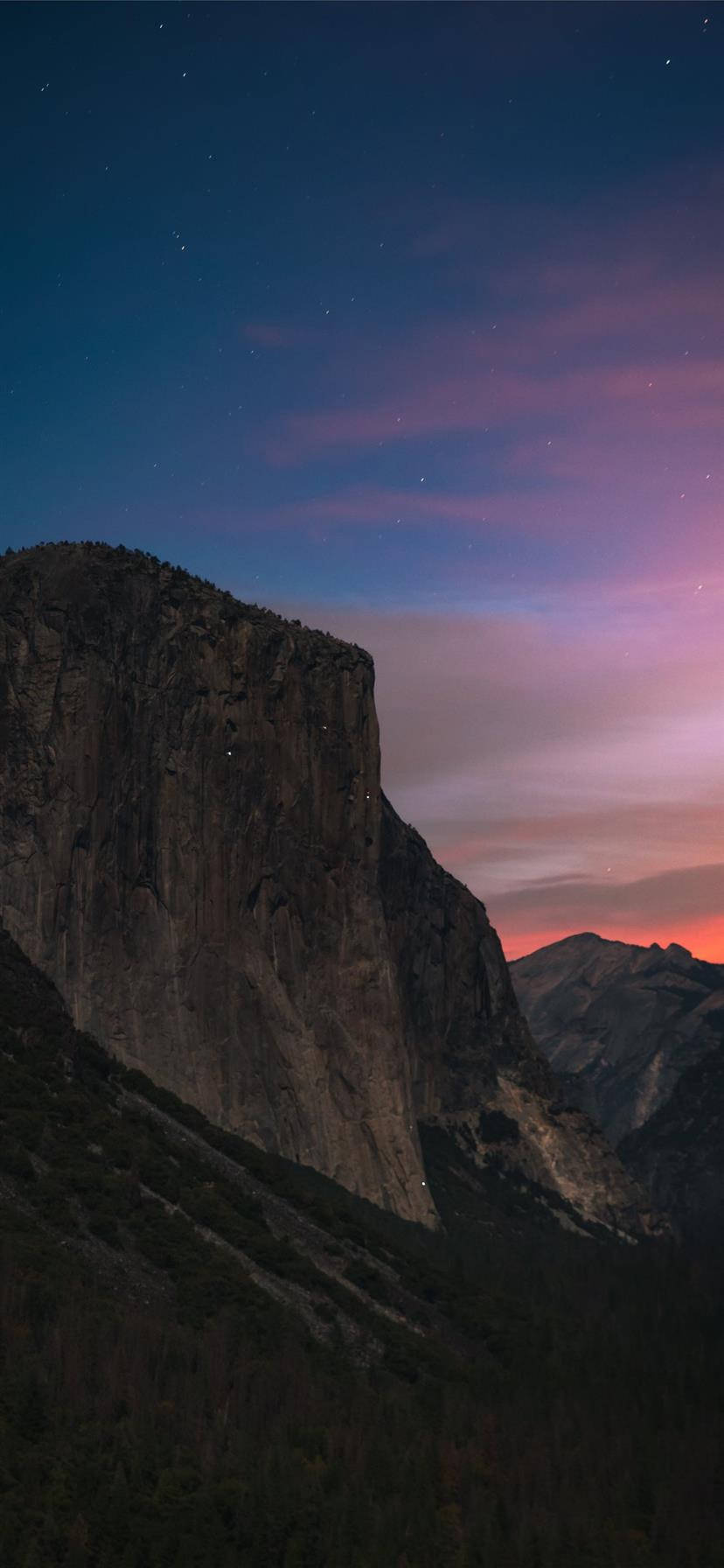 Download Enjoy the inspiring views of Yosemite National Park on your iPhone Wallpaper
