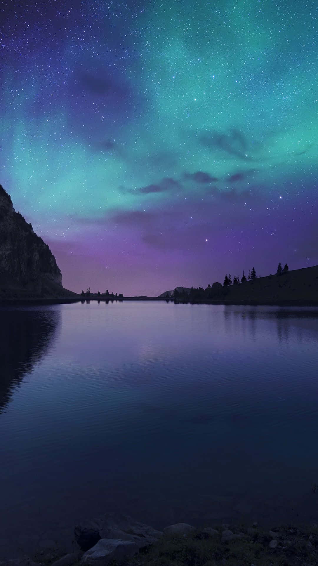 Download Starry Aurora Borealis Relaxing iPhone Wallpaper