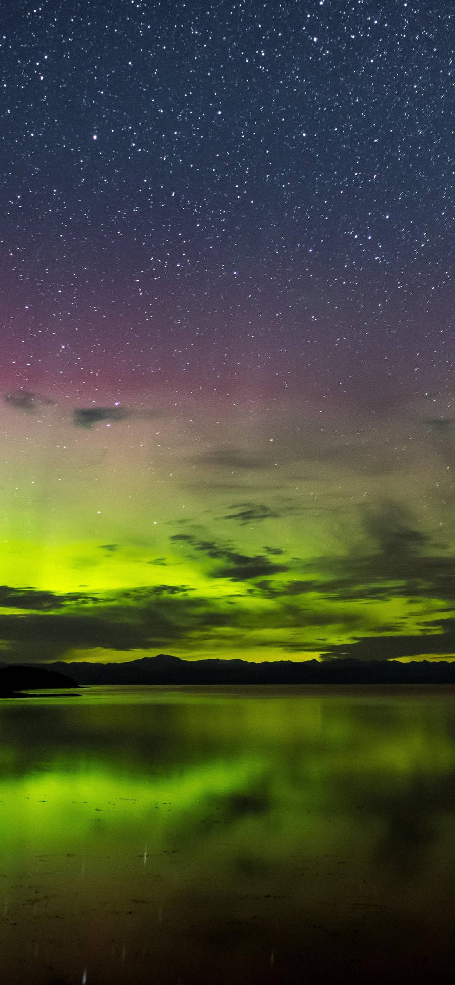 Download 8K iPhone Aurora Borealis Sky Wallpaper