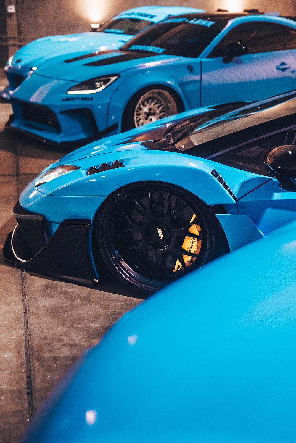 World Gallery Walk. リバティーウォーク Complete car and customize!