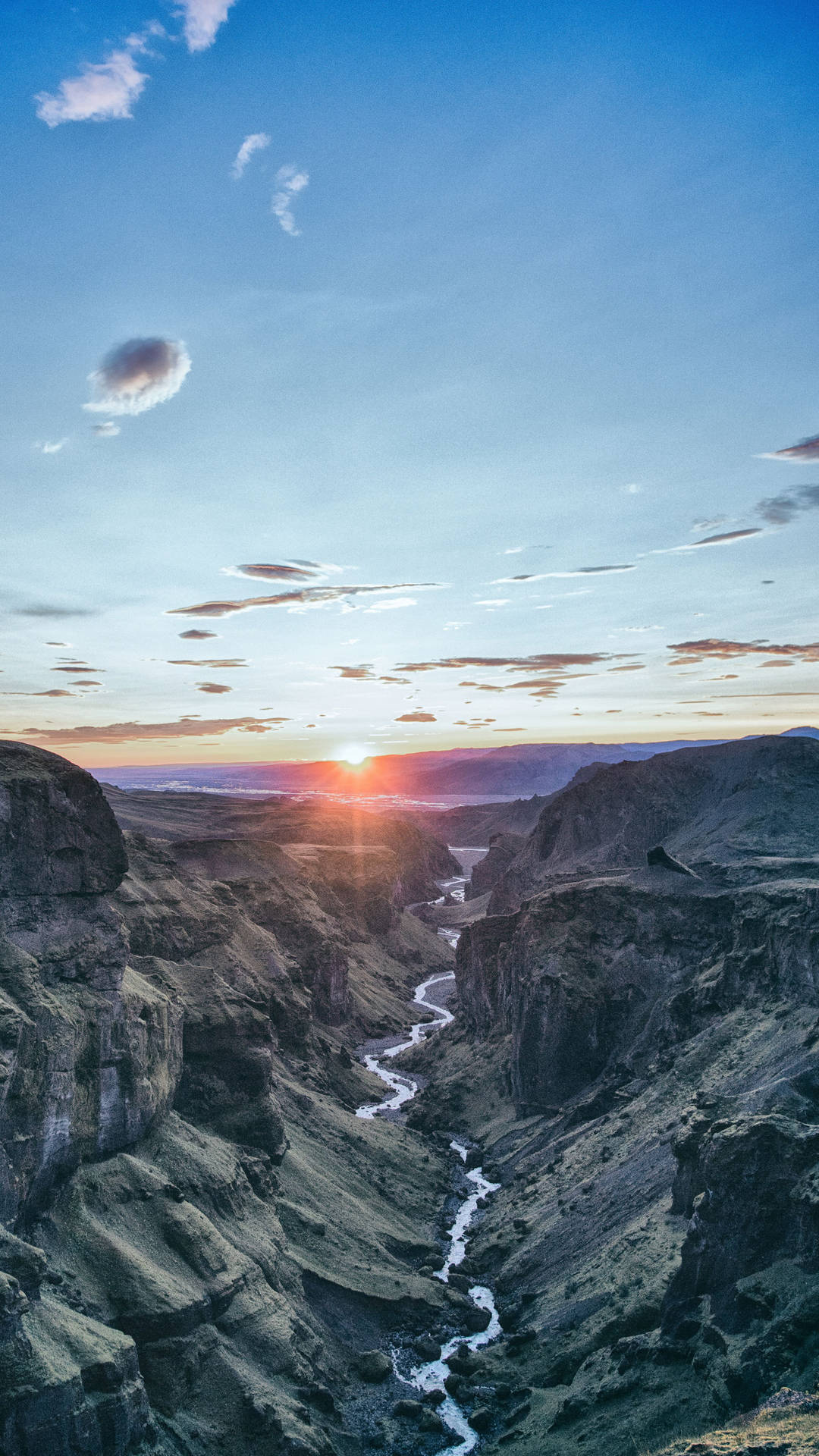 Download Sunrise On Iceland Galaxy S10 Wallpaper