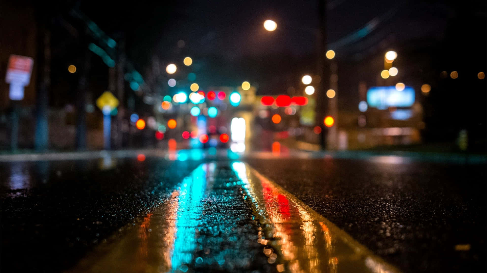 Download The industrial landscapes of a decaying Dark City