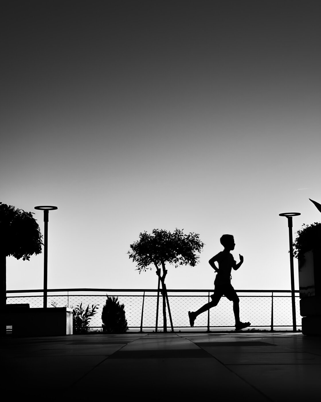 Tips For Striking Black & White Street Photography With iPhone