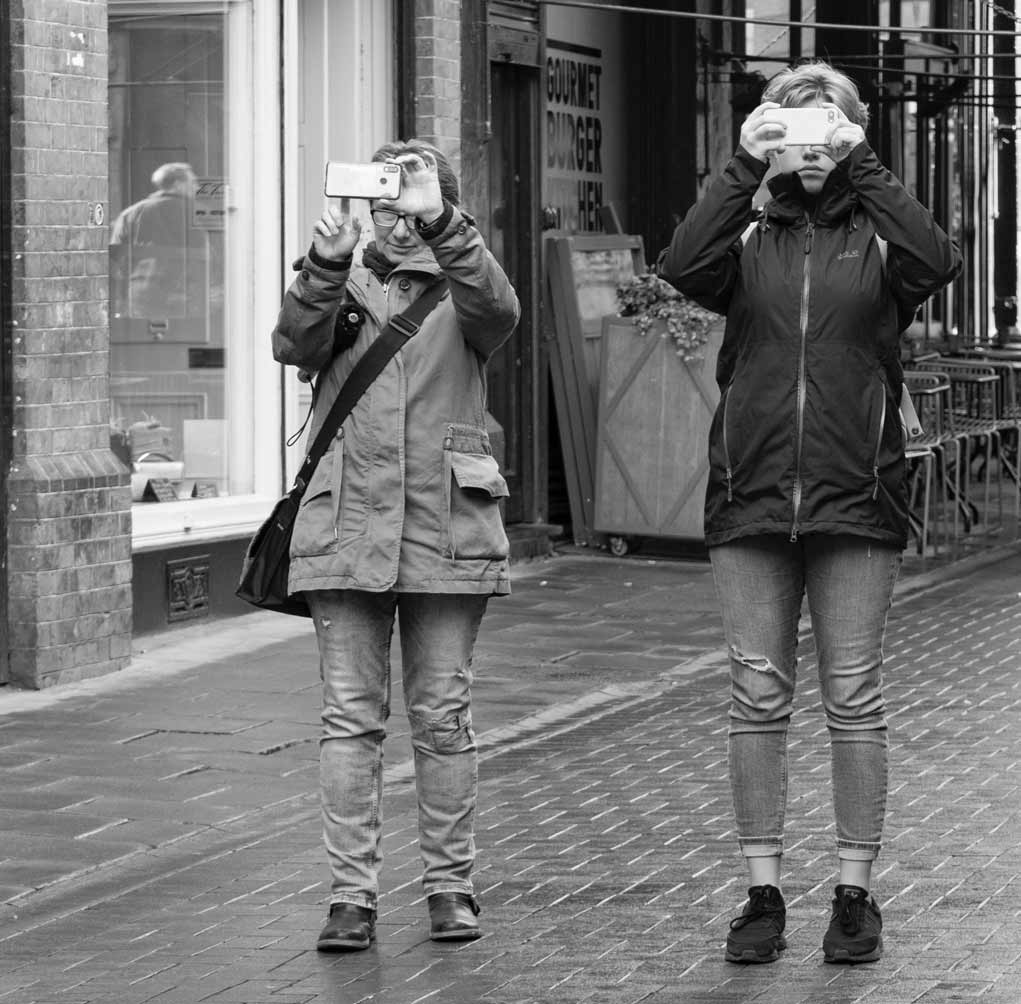 Black and White Street Photography: 13 Key Tips