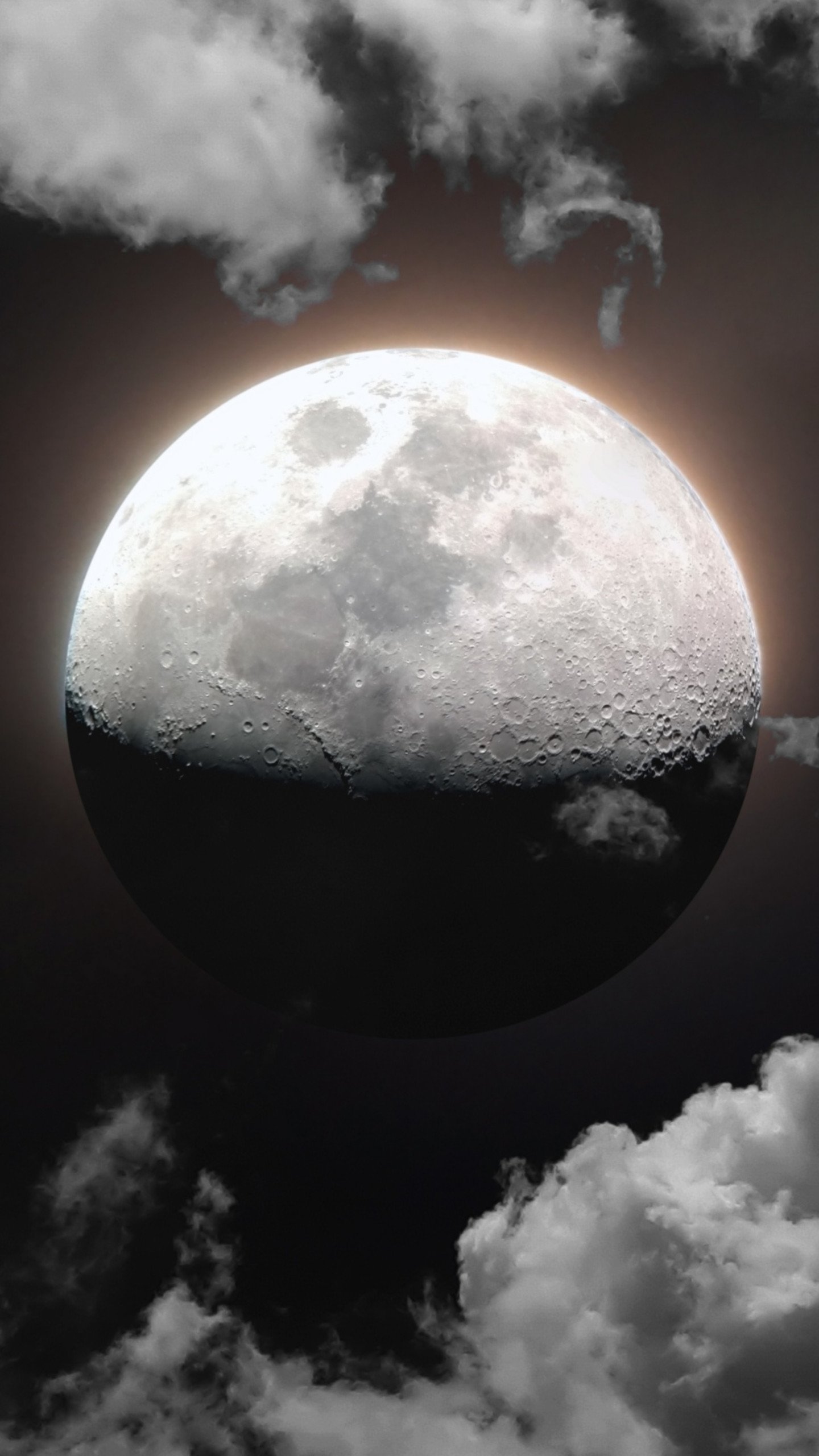 Teen Photographer Captures Incredible Moon Photo with His Phone