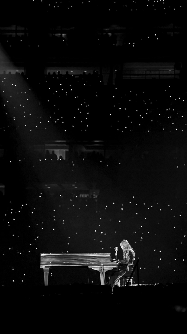 taylor swift lockscreen. Taylor swift wallpaper, Taylor swift picture, Taylor swift lyrics