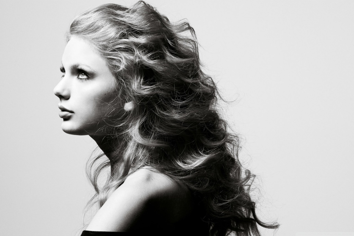 Taylor Swift In Black And White Ultra HD Desktop Background Wallpaper for 4K UHD TV, Tablet